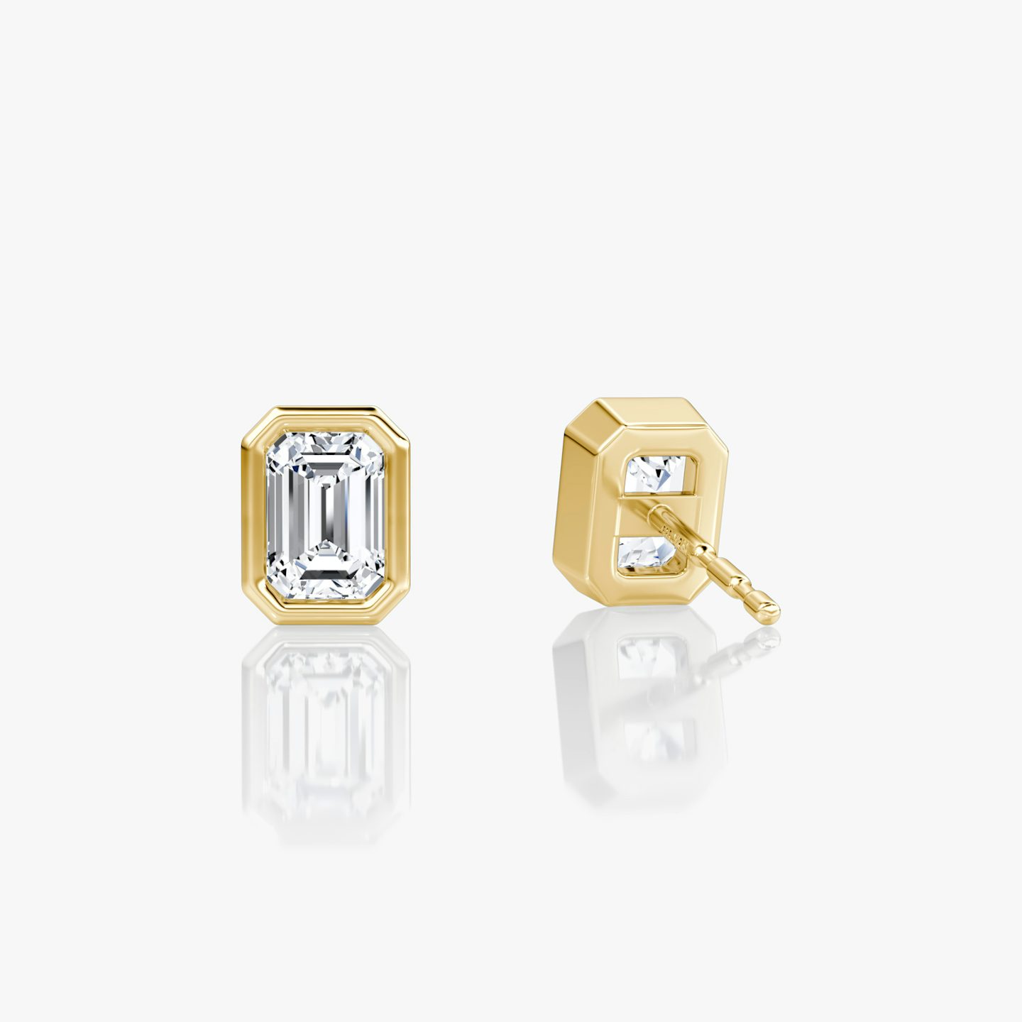 Bezel Solitaire Stud | Emerald | 14k | Yellow Gold | caratWeight: 0.25ct