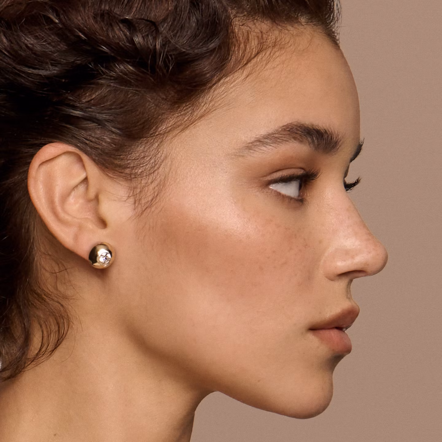 Dome Studs | Round Brilliant | 14k | Yellow Gold | domeWidth: 14mm