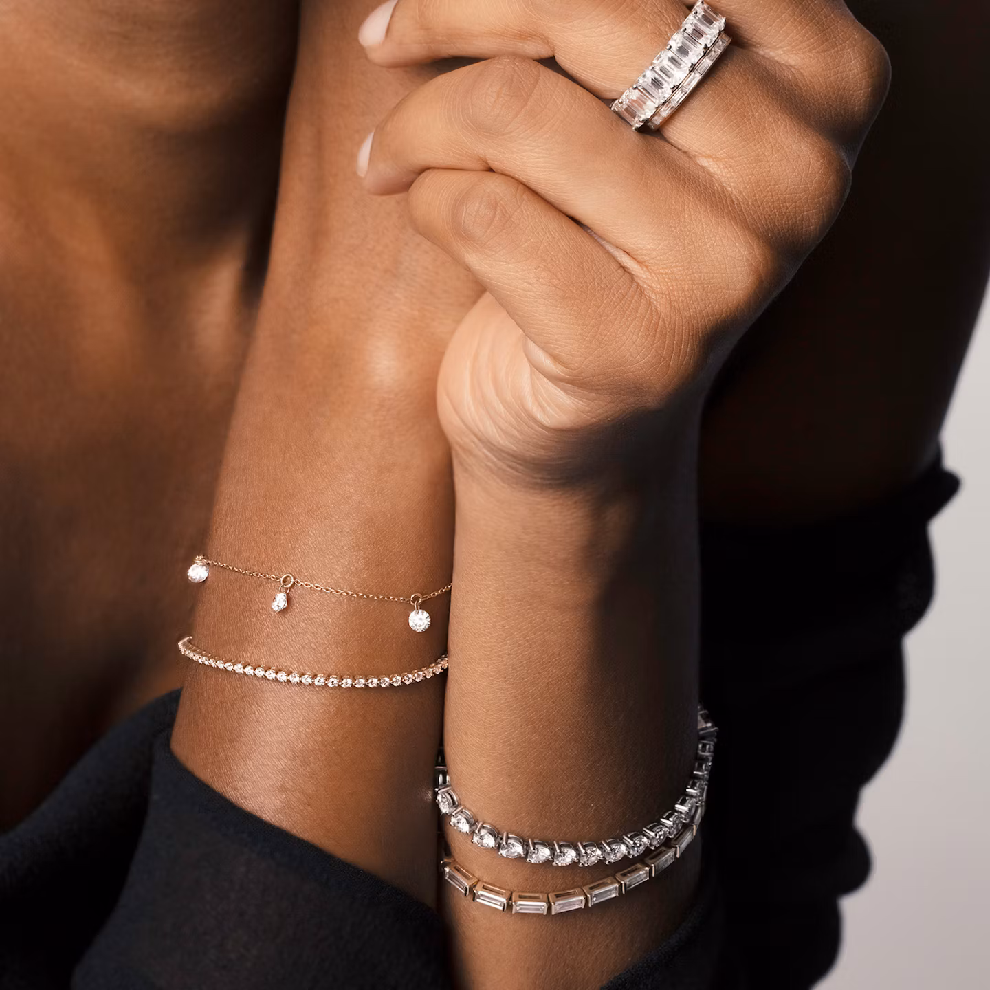 Floating Station Bracelet | Round Brilliant | 14k | White Gold | diamondCount: 3 | diamondSize: original | chainLength: 7