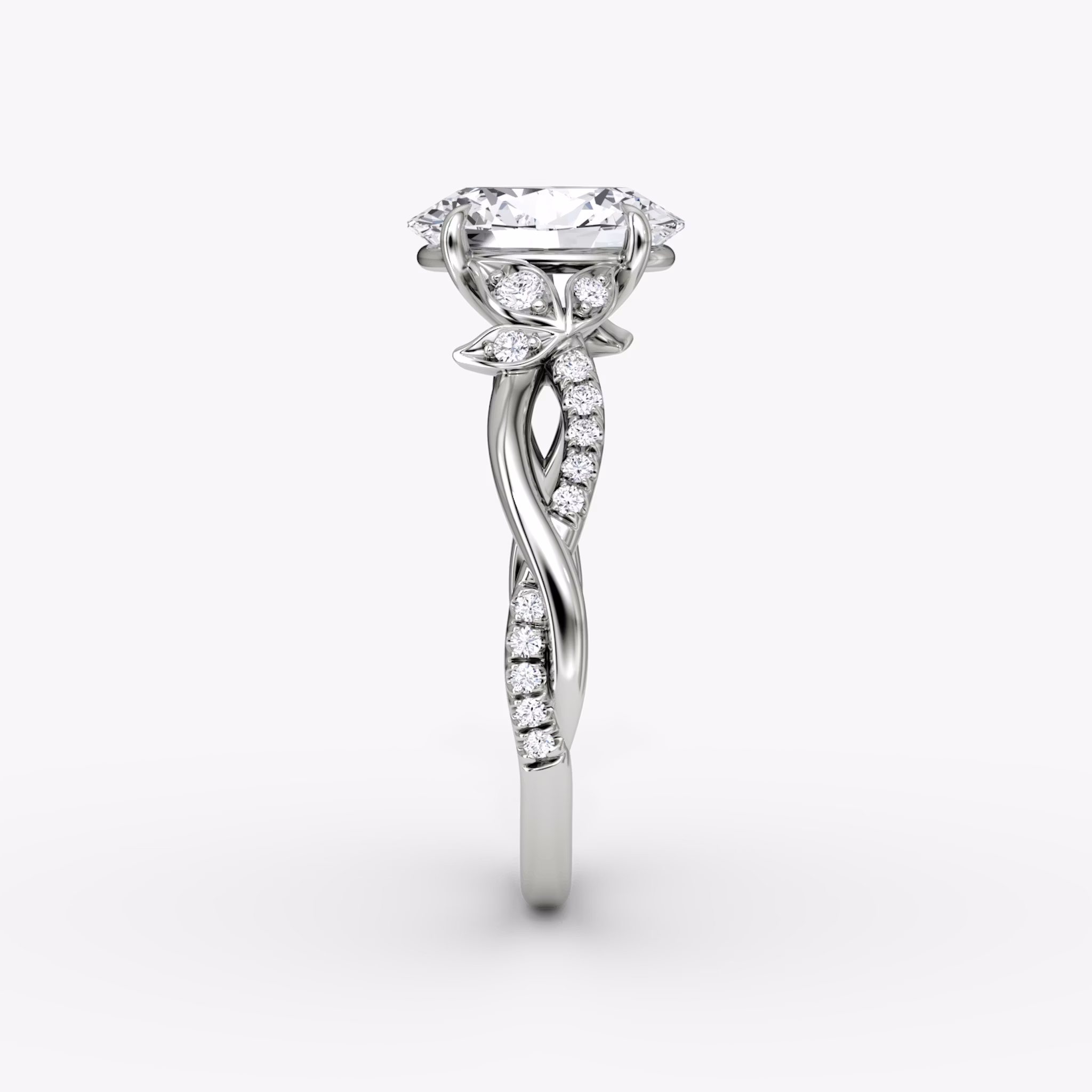 Anillo de compromiso Twisted Floral | Oval | 18k | Oro blanco | bandAccent: Pavé | diamondOrientation: vertical | caratWeight: other