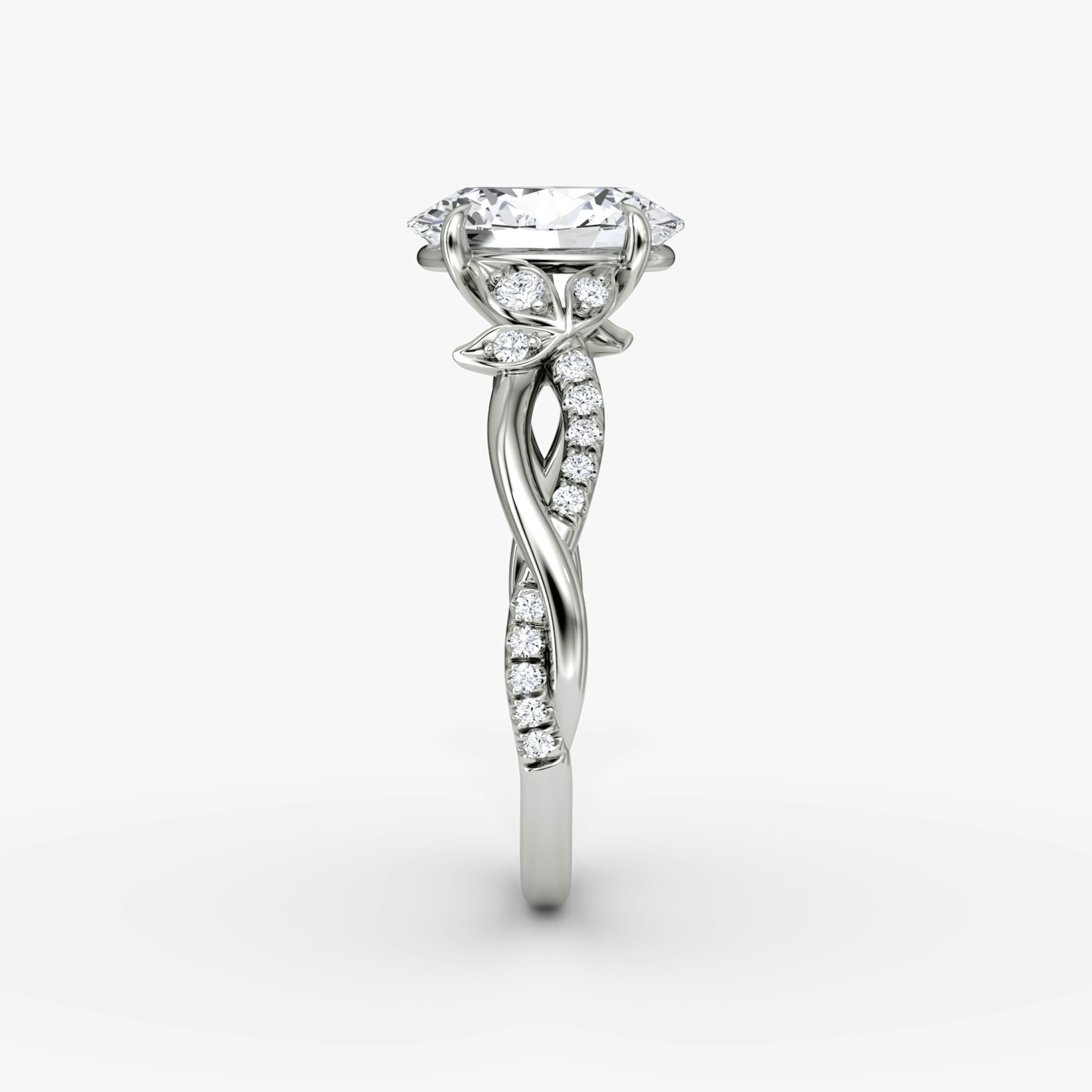 Anillo de compromiso Twisted Floral | Oval | 18k | Oro blanco | bandAccent: Pavé | diamondOrientation: vertical | caratWeight: other