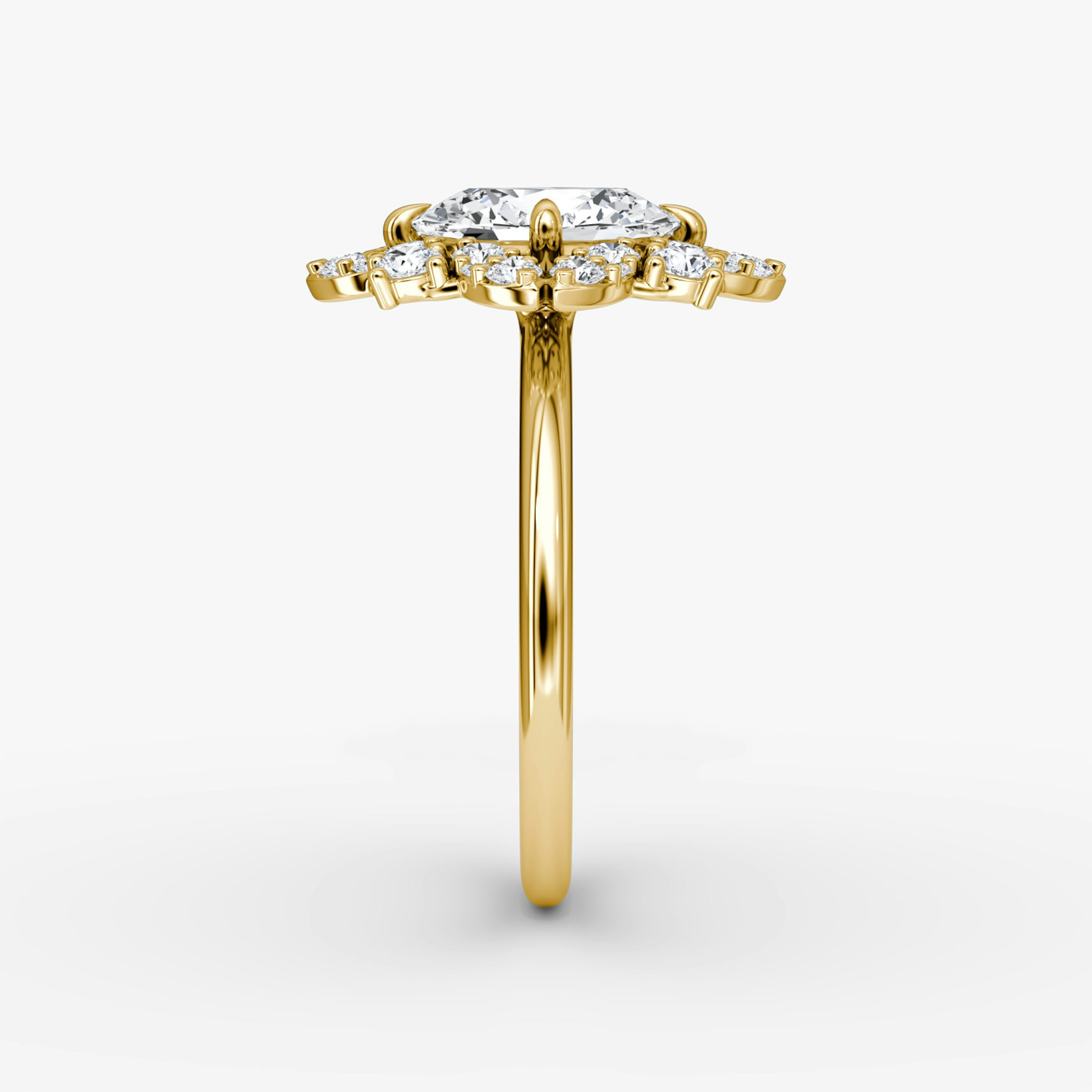 The Carnation | Oval | 18k | Yellow Gold | bandAccent: Plain | diamondOrientation: vertical | caratWeight: other