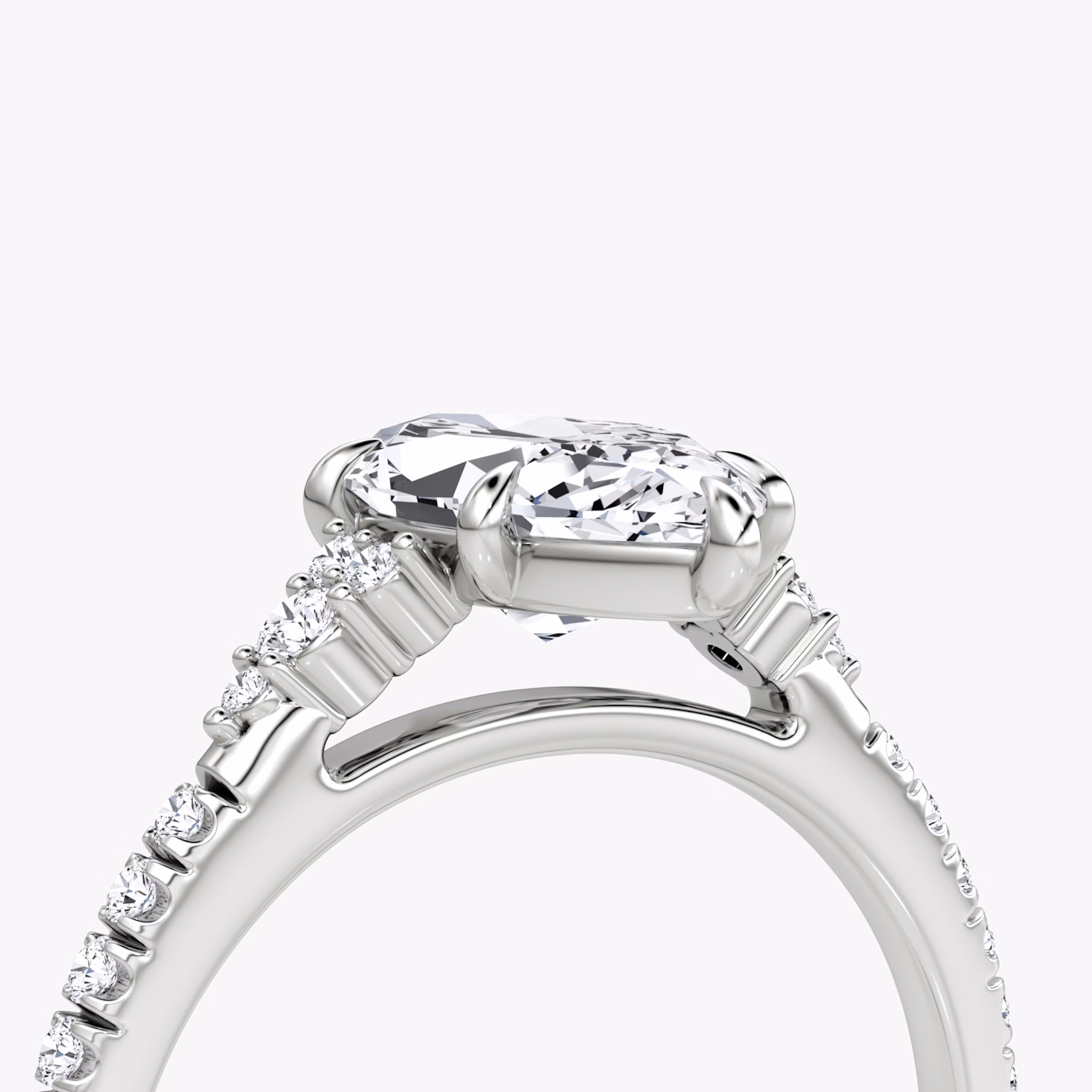 Side Cluster Cathedral | Marquise | Platin | bandAccent: Mit Pavé-Besatz | diamondOrientation: vertical | caratWeight: other