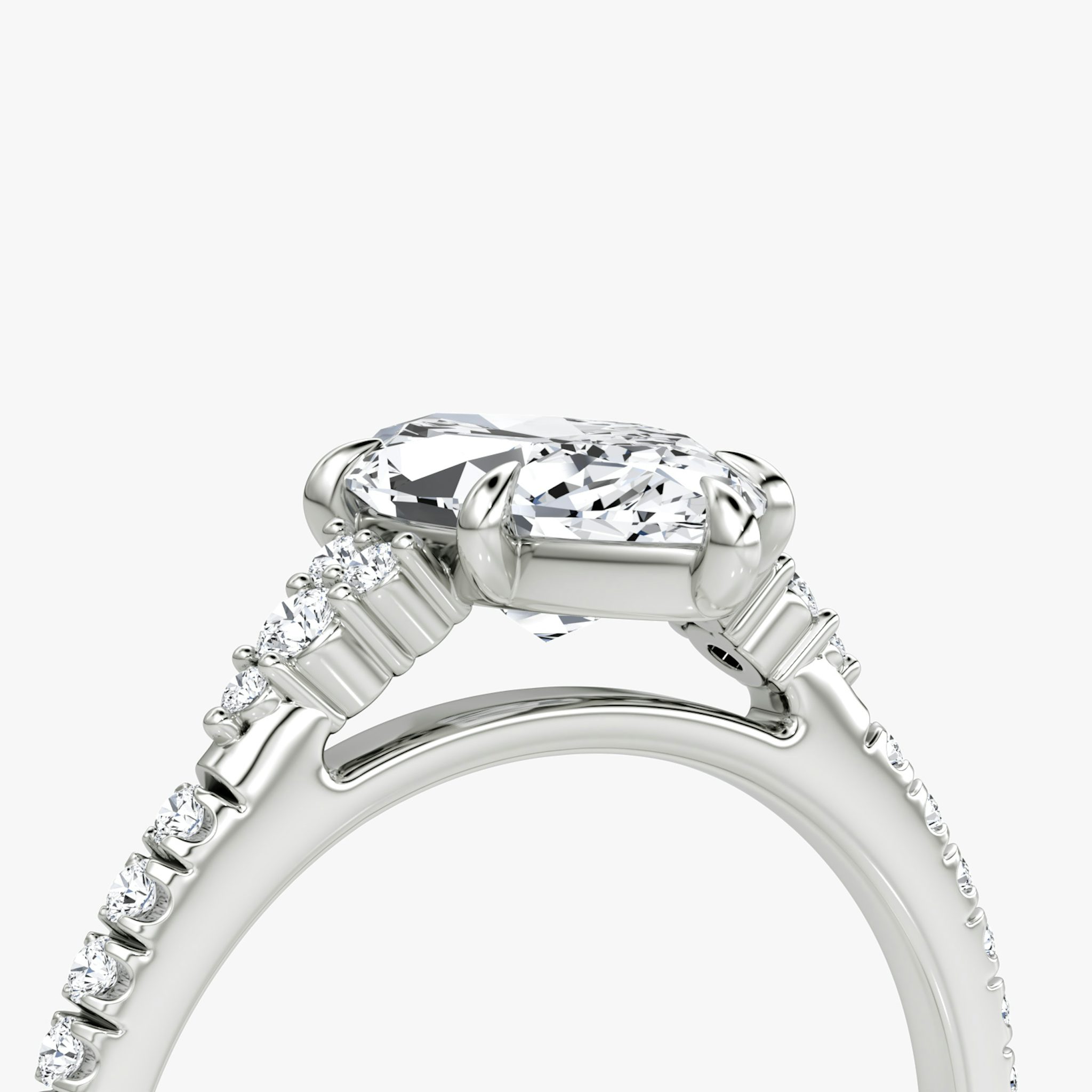 Side Cluster Cathedral | Marquise | Platin | bandAccent: Mit Pavé-Besatz | diamondOrientation: vertical | caratWeight: other