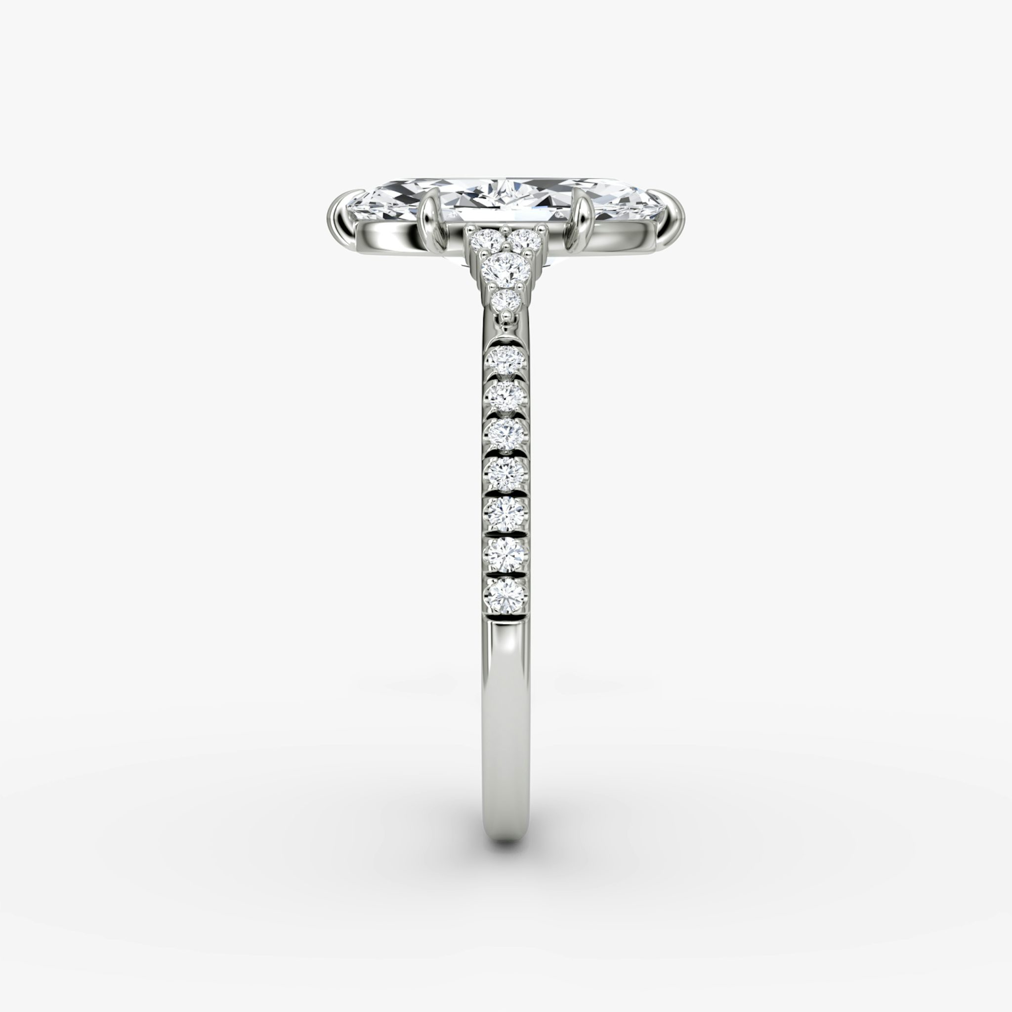 Side Cluster Cathedral | Marquise | Platin | bandAccent: Mit Pavé-Besatz | diamondOrientation: vertical | caratWeight: other