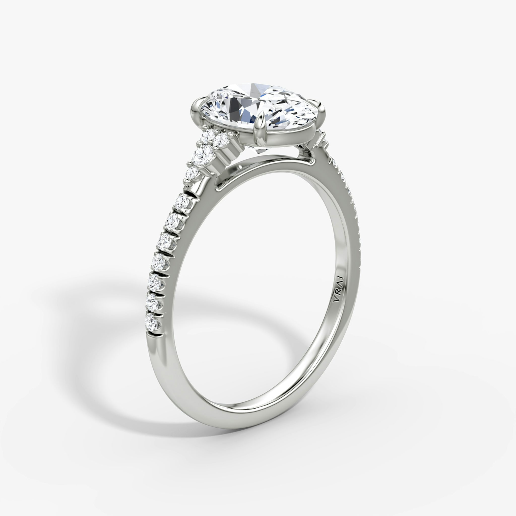 The Side Cluster Cathedral | Oval | 18k | White Gold | bandAccent: Pavé | diamondOrientation: vertical | caratWeight: other