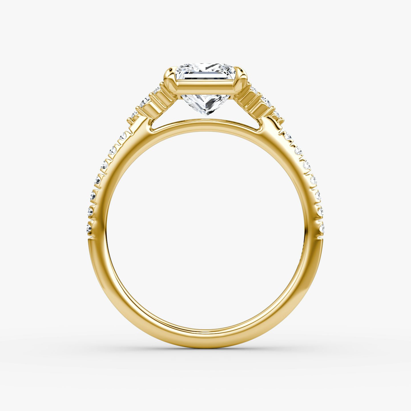 Anillo de compromiso Side Cluster Cathedral | Princesa | 18k | Oro amarillo | bandAccent: Pavé | diamondOrientation: vertical | caratWeight: other