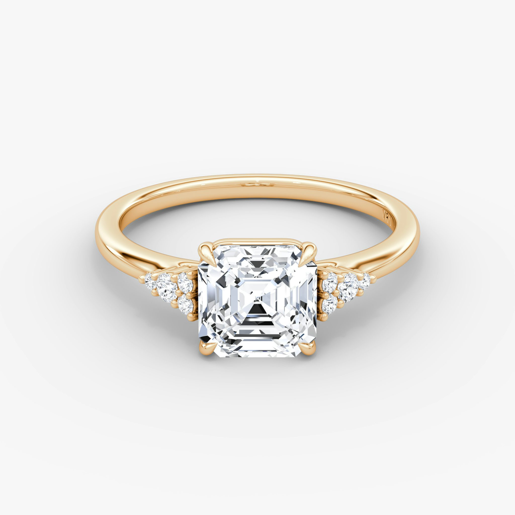Anillo de compromiso Side Cluster Cathedral | Asscher | 14k | Oro rosa | bandAccent: Simple | diamondOrientation: vertical | caratWeight: other