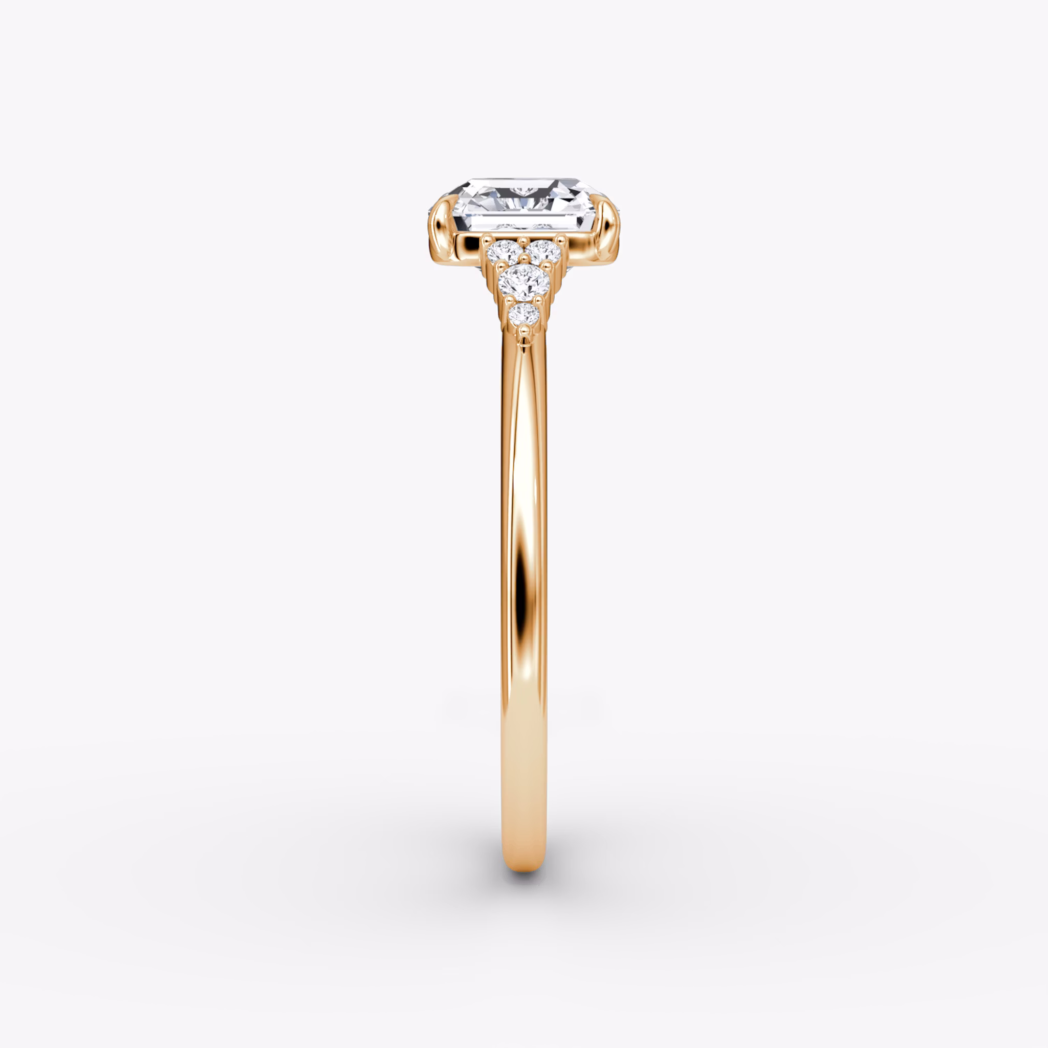 Anillo de compromiso Side Cluster Cathedral | Asscher | 14k | Oro rosa | bandAccent: Simple | diamondOrientation: vertical | caratWeight: other