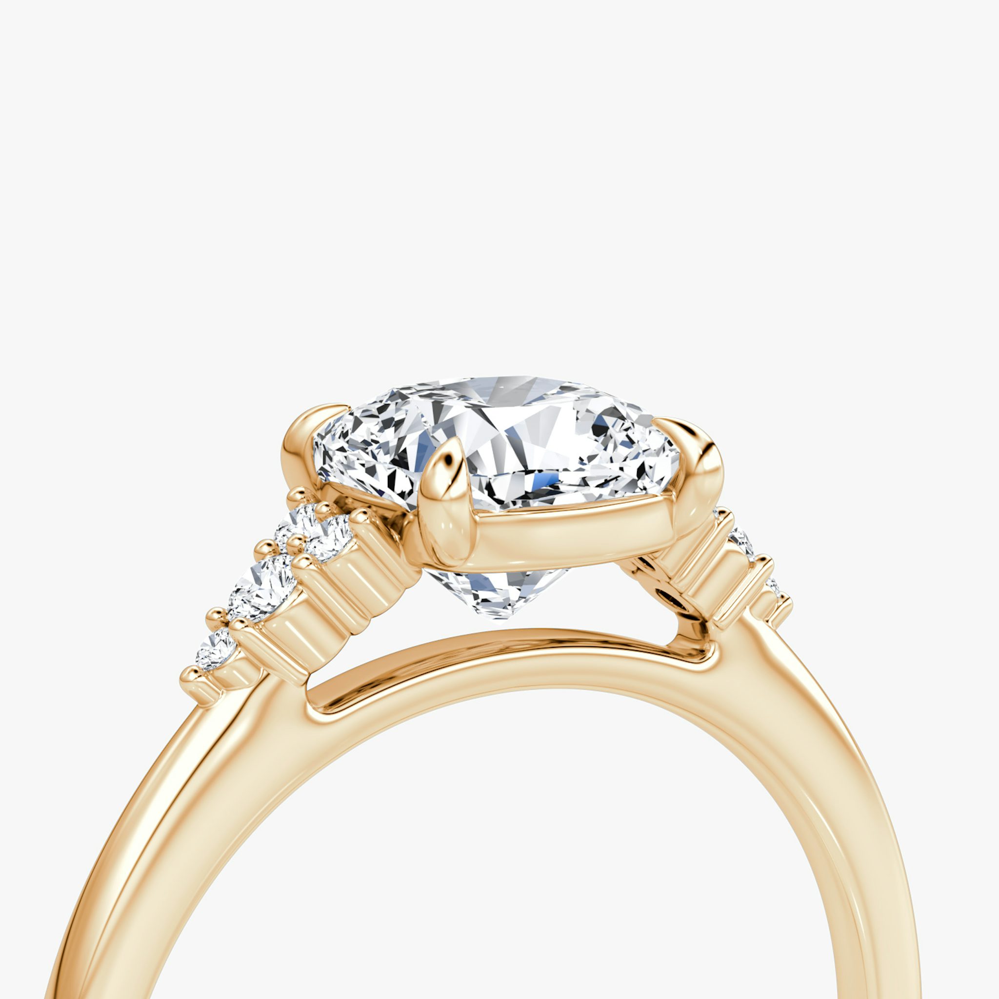 Side Cluster Cathedral | Cushion | 14k | Roségold | bandAccent: Ohne Pavé-Besatz | diamondOrientation: vertical | caratWeight: other