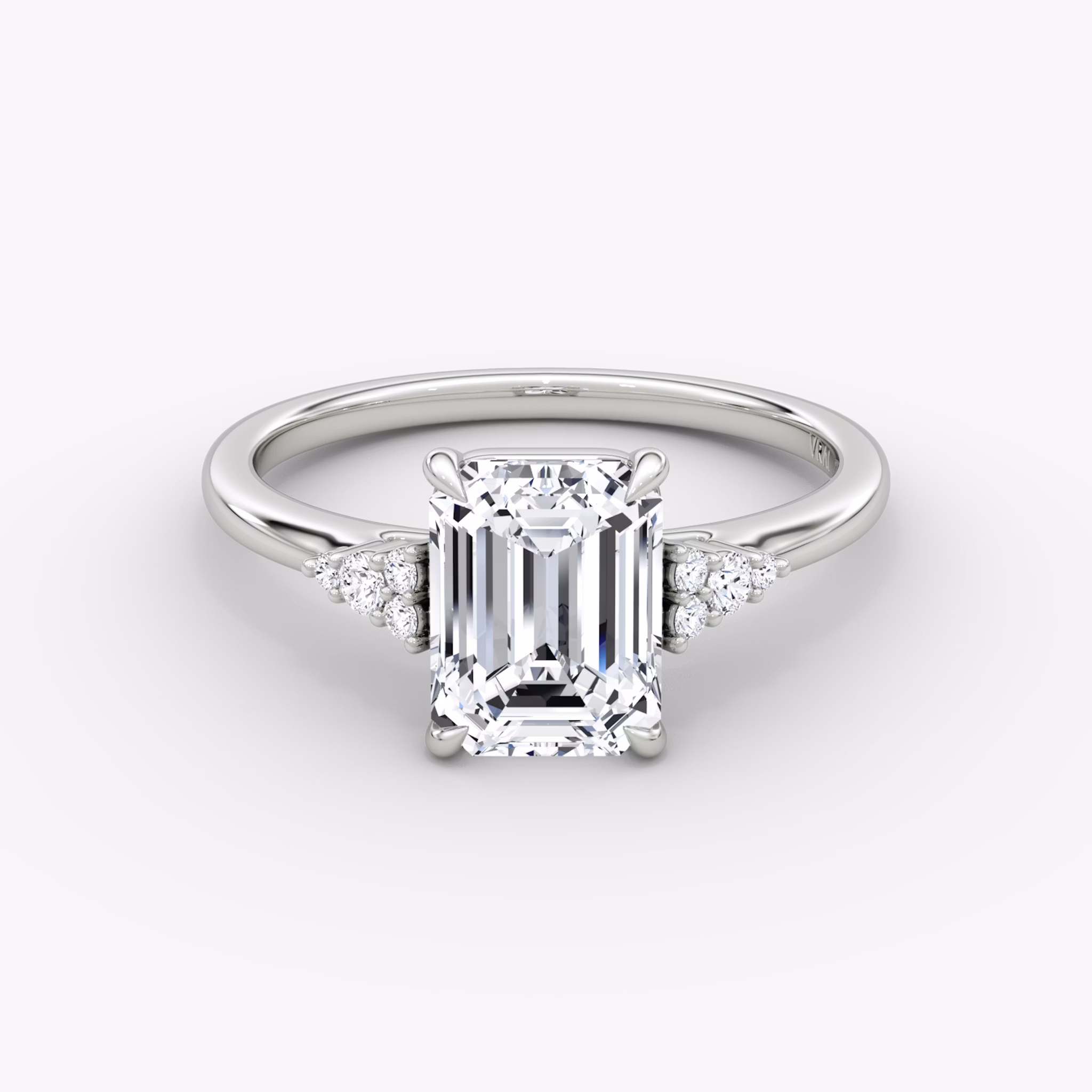 The Side Cluster Cathedral | Emerald | 18k | White Gold | bandAccent: Plain | diamondOrientation: vertical | caratWeight: other