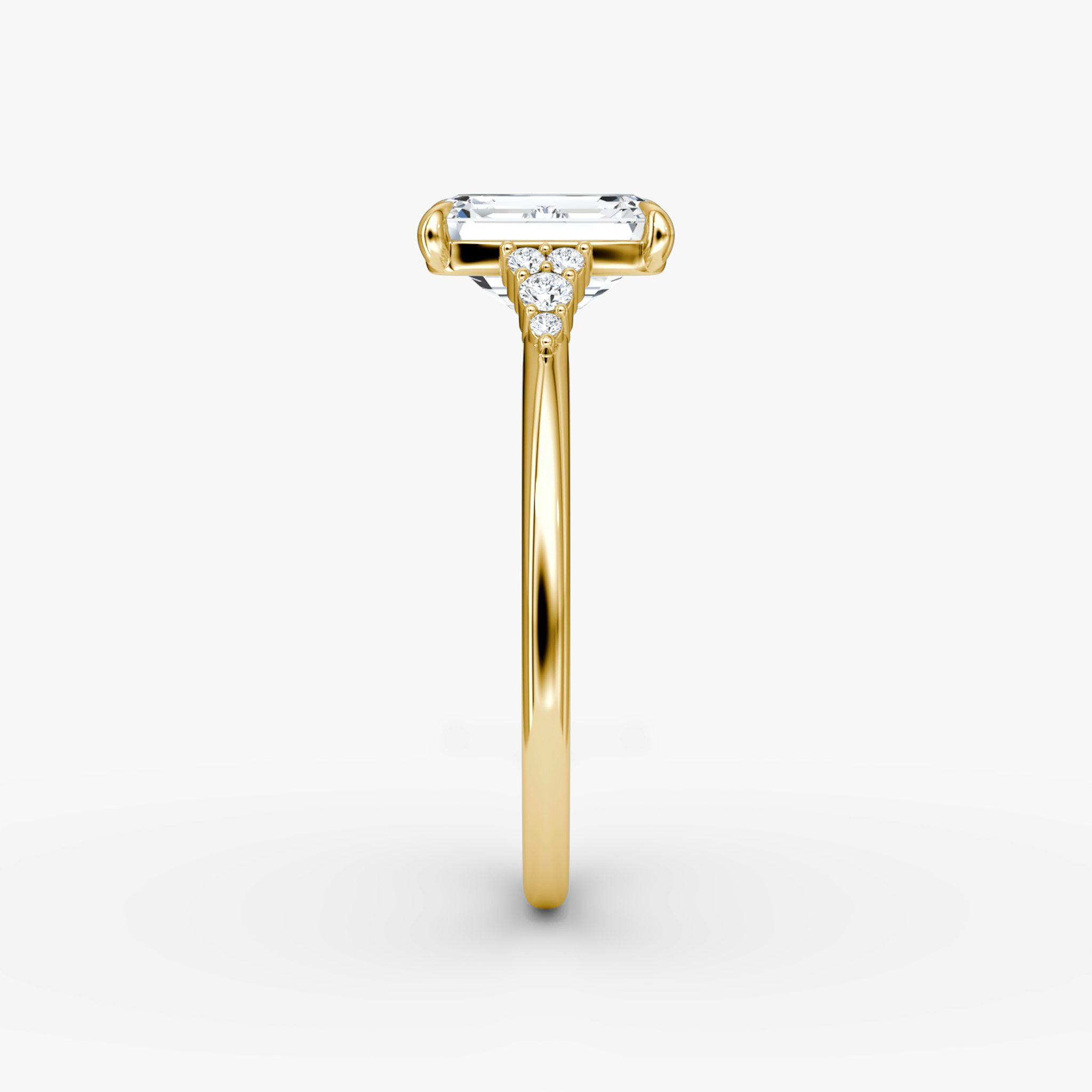 The Side Cluster Cathedral | Emerald | 18k | Yellow Gold | bandAccent: Plain | diamondOrientation: vertical | caratWeight: other