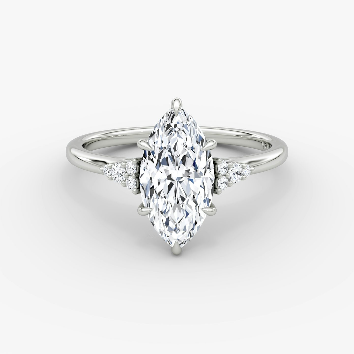 Side Cluster Cathedral | Marquise | Platin | bandAccent: Ohne Pavé-Besatz | diamondOrientation: vertical | caratWeight: other
