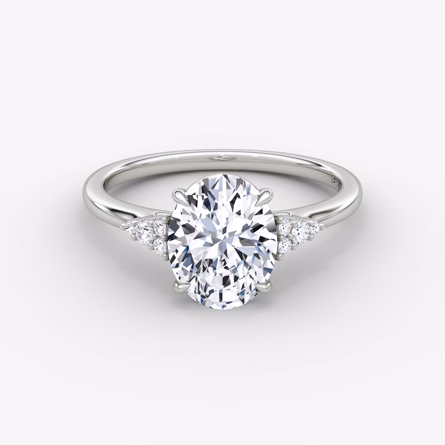 The Side Cluster Cathedral Oval | Platinum