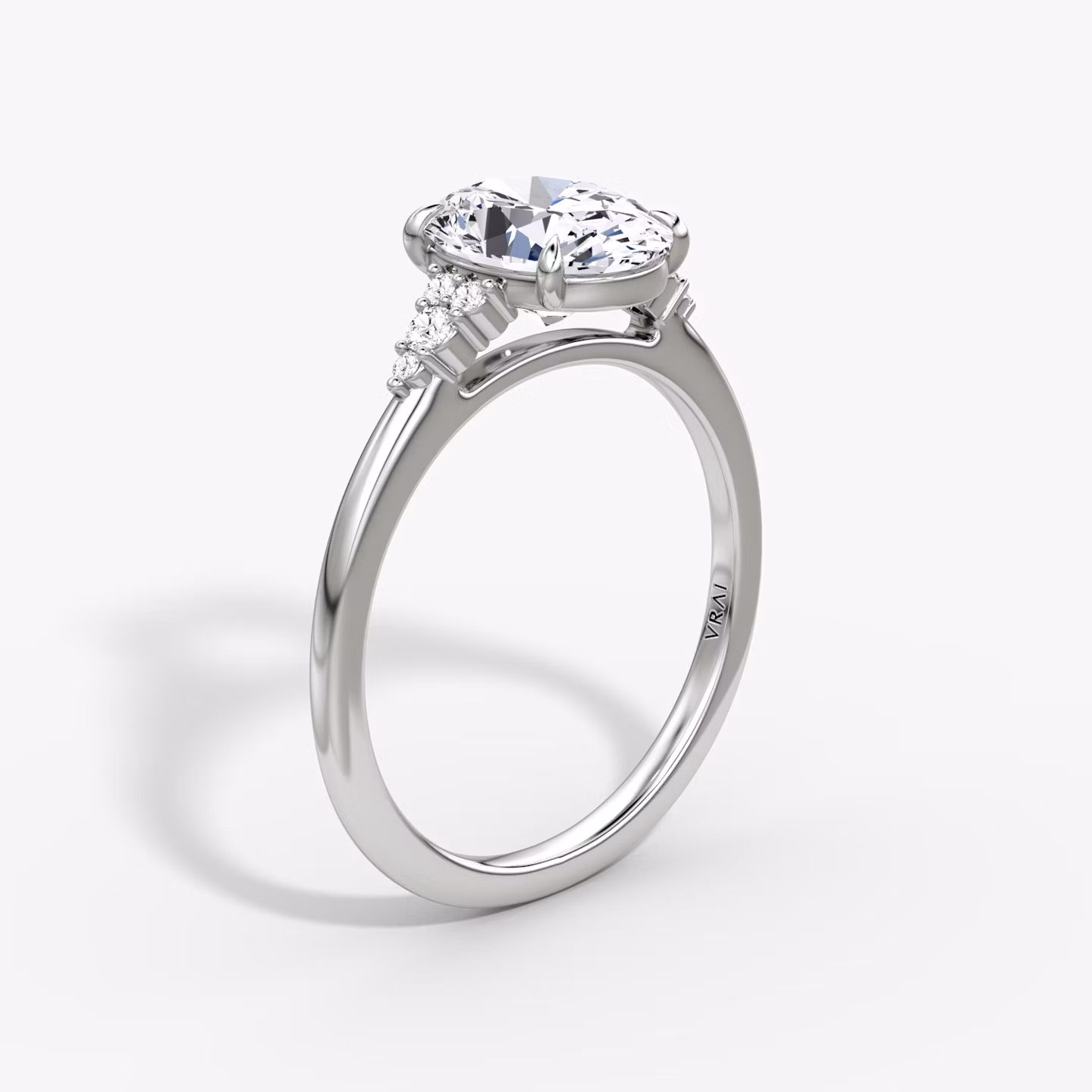 The Side Cluster Cathedral | Oval | 18k | White Gold | bandAccent: Plain | diamondOrientation: vertical | caratWeight: other