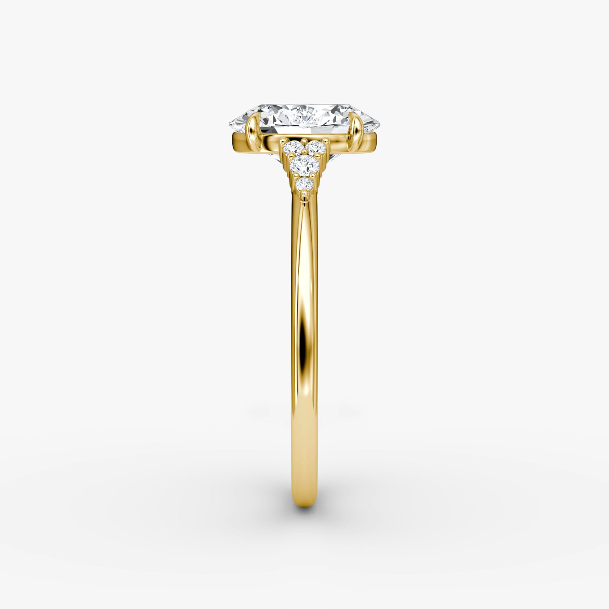 The Side Cluster Cathedral | Oval | 18k | Yellow Gold | bandAccent: Plain | diamondOrientation: vertical | caratWeight: other