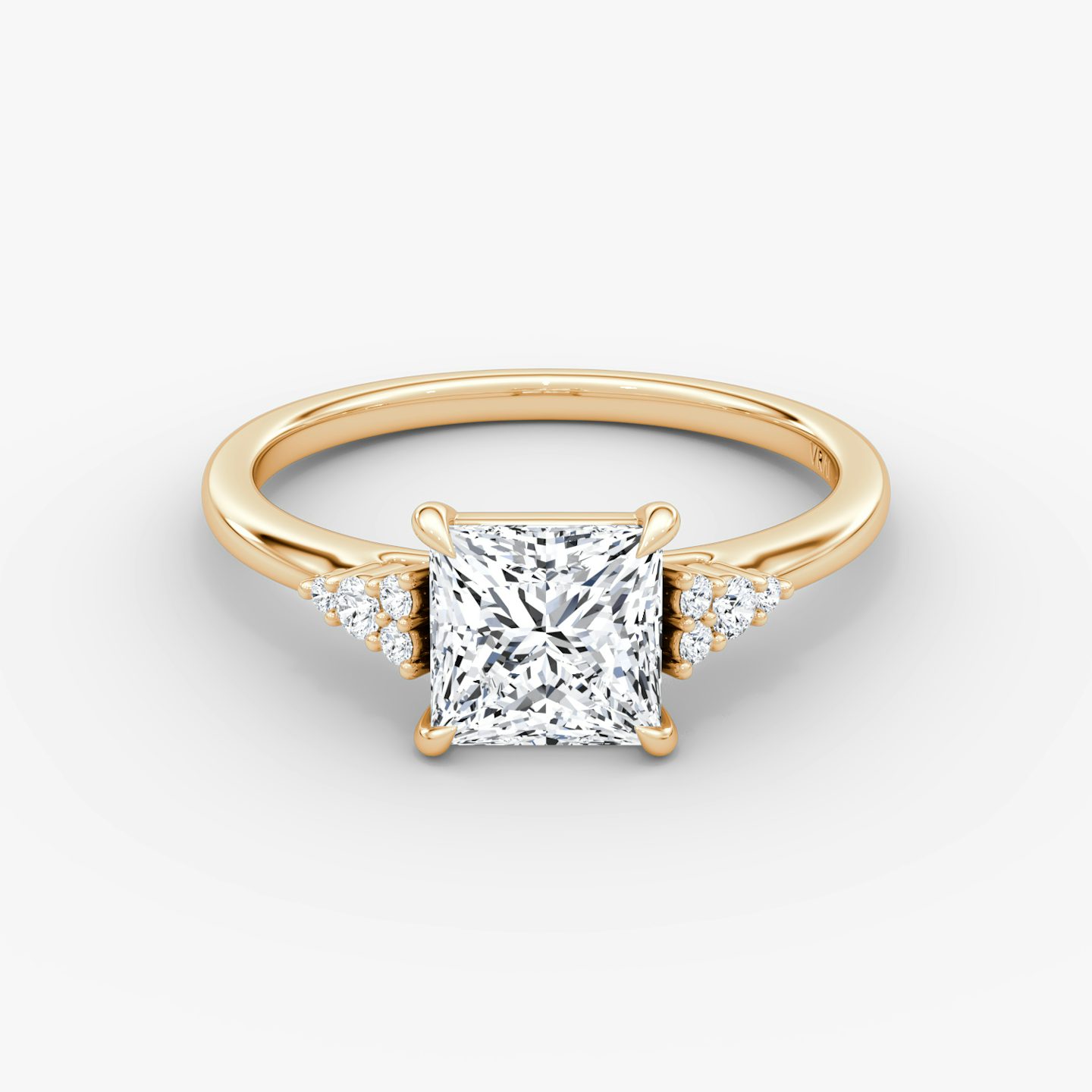 Anillo de compromiso Side Cluster Cathedral | Princesa | 14k | Oro rosa | bandAccent: Simple | diamondOrientation: vertical | caratWeight: other