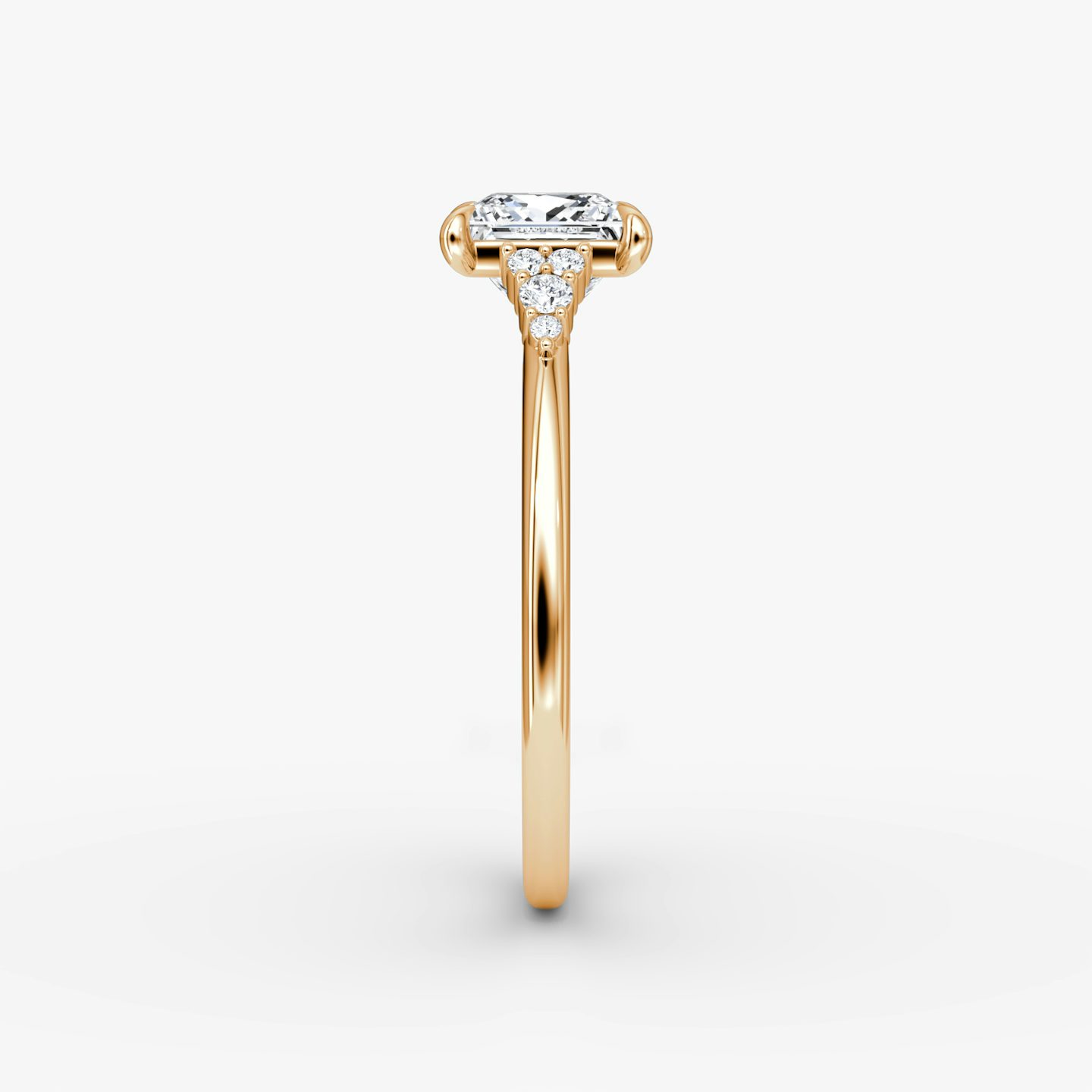 Anillo de compromiso Side Cluster Cathedral | Princesa | 14k | Oro rosa | bandAccent: Simple | diamondOrientation: vertical | caratWeight: other