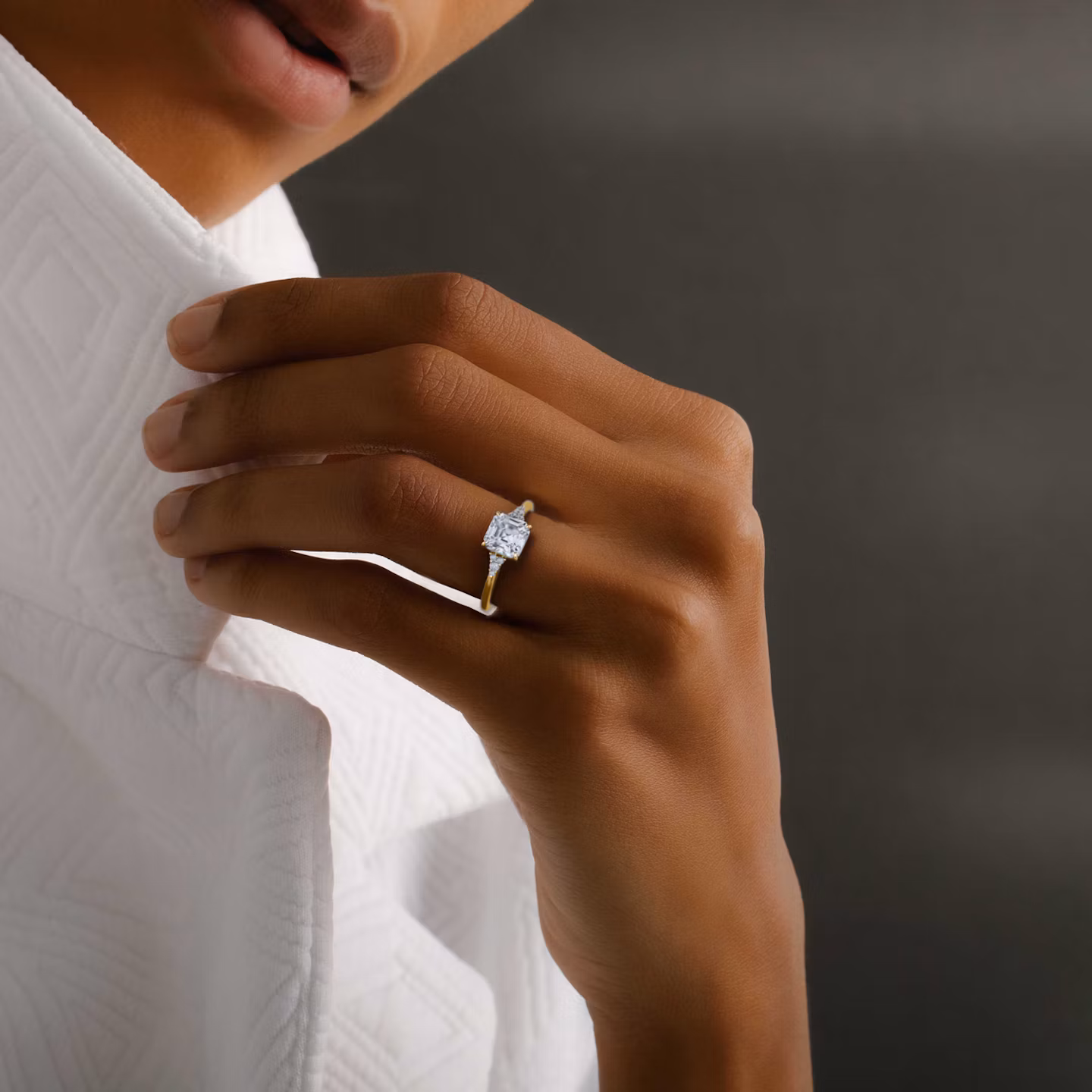 The Side Cluster Cathedral | Asscher | 18k | Yellow Gold | bandAccent: Plain | diamondOrientation: vertical | caratWeight: other