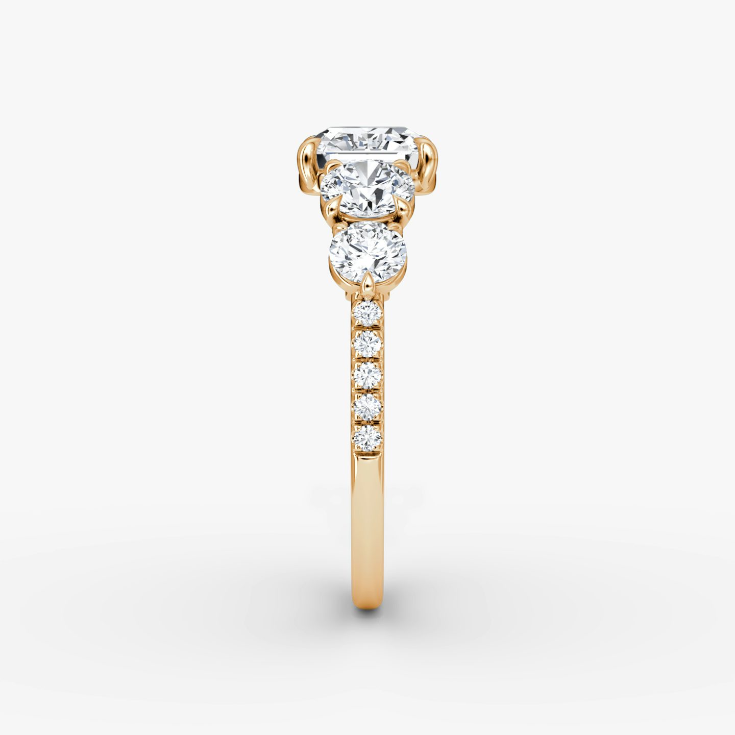 Signature Five Stone | Asscher | 14k | Roségold | bandAccent: Mit Pavé-Besatz | diamondOrientation: vertical | caratWeight: other