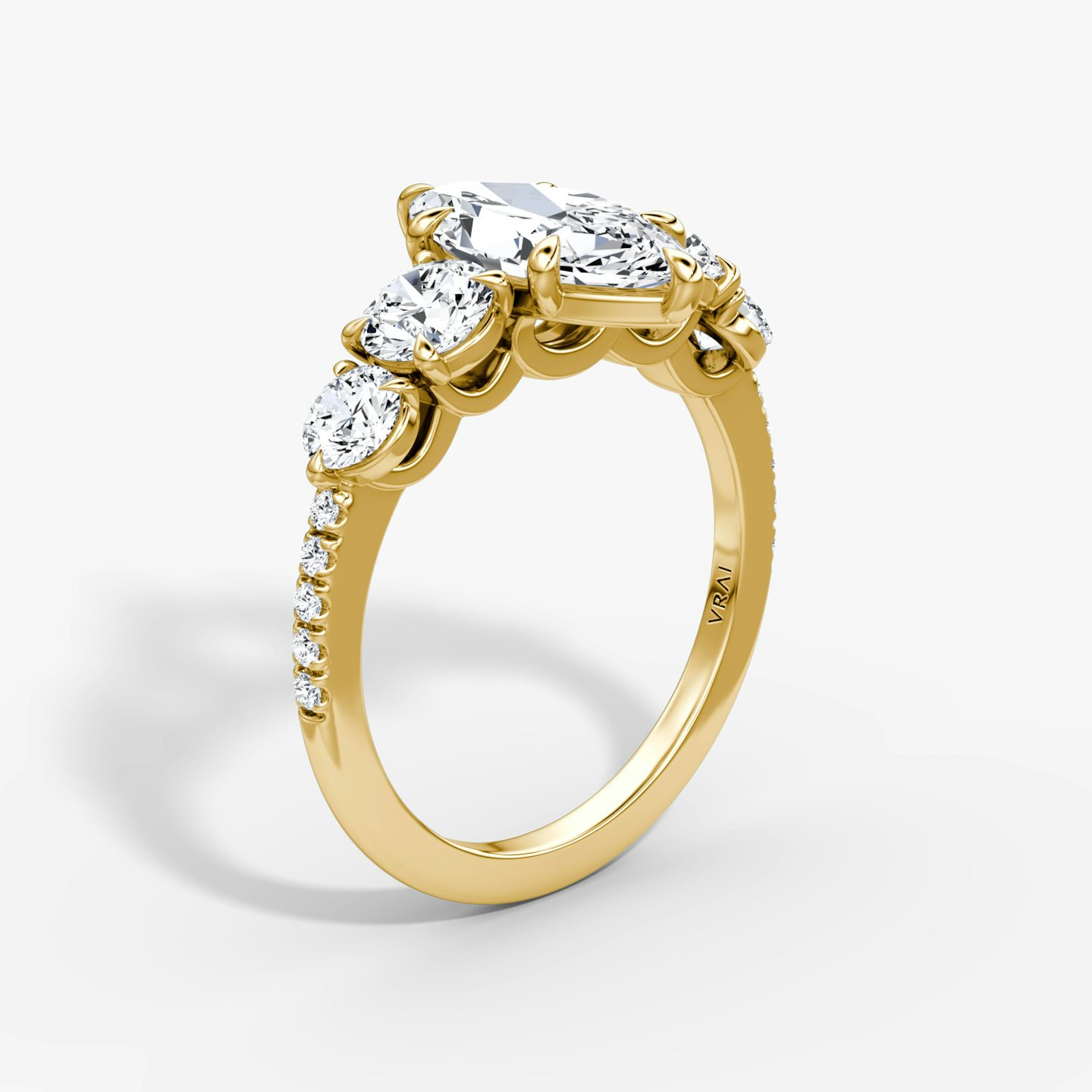 Anillo de compromiso Signature Five Stone | Marquise | 18k | Oro amarillo | bandAccent: Pavé | diamondOrientation: vertical | caratWeight: other