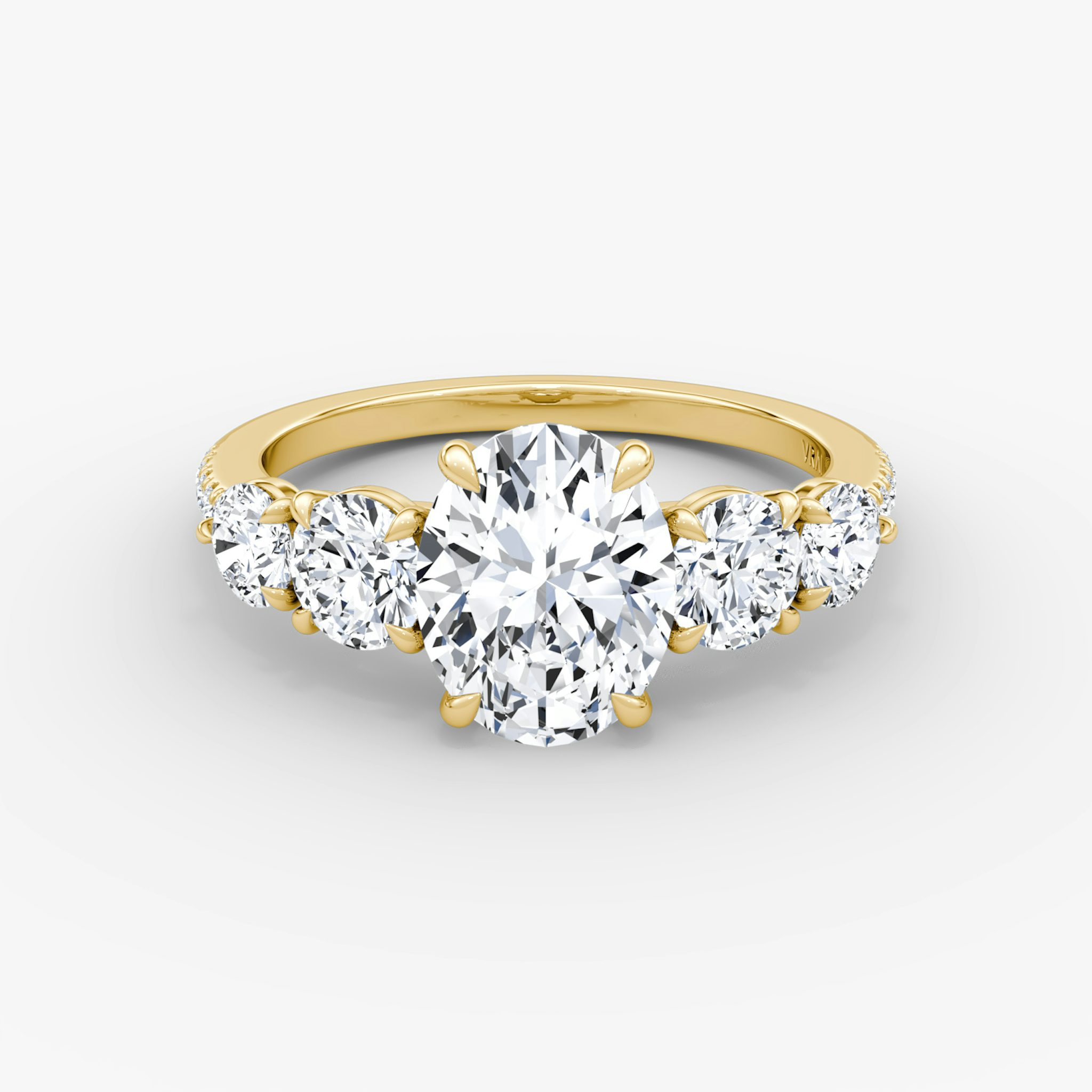 The Signature Five Stone | Oval | 18k | Yellow Gold | bandAccent: Pavé | diamondOrientation: vertical | caratWeight: other