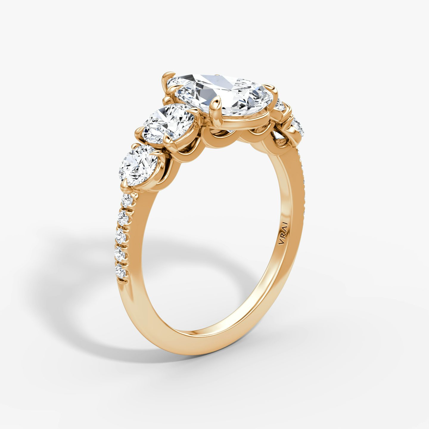 Anillo de compromiso Signature Five Stone | Pera | 14k | Oro rosa | bandAccent: Pavé | diamondOrientation: vertical | caratWeight: other