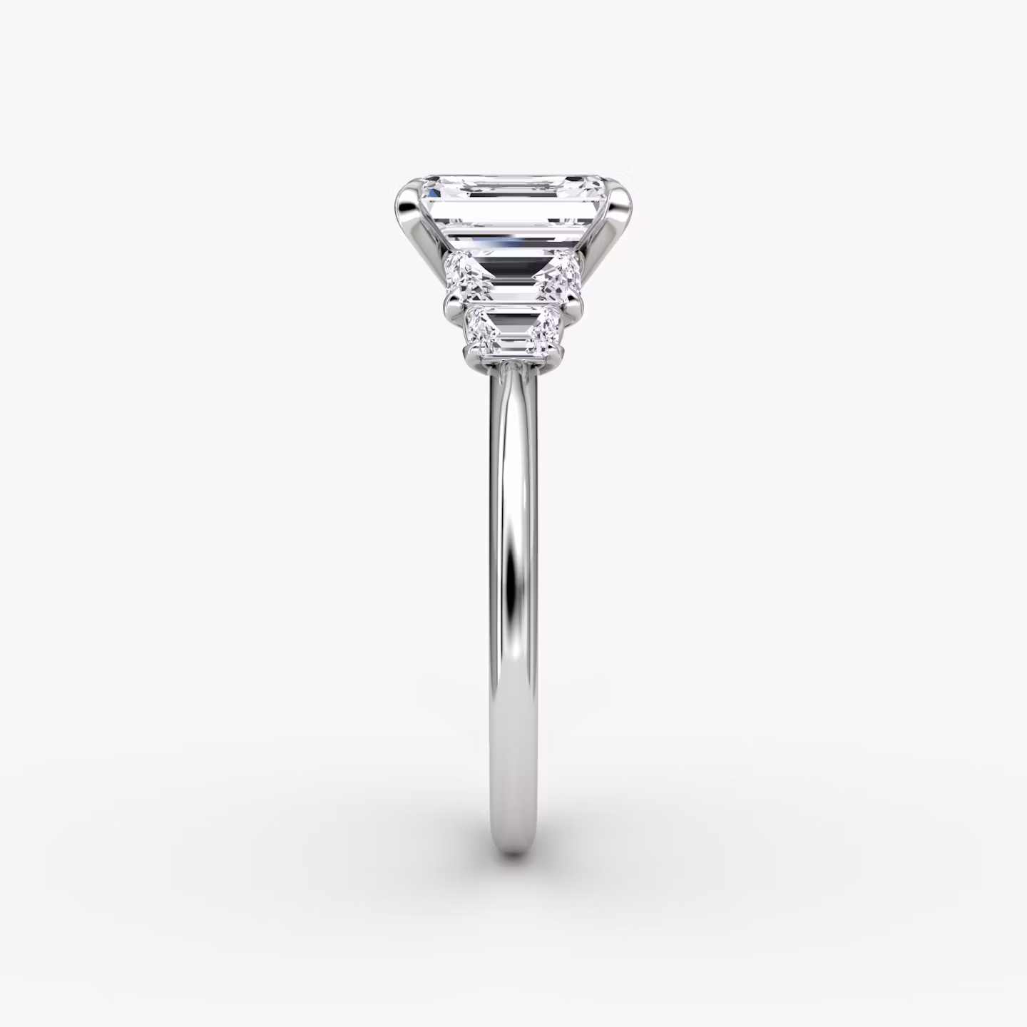Statement Five Stone | Émeraude | 18k | Or blanc | bandAccent: Simple | diamondOrientation: vertical | caratWeight: other