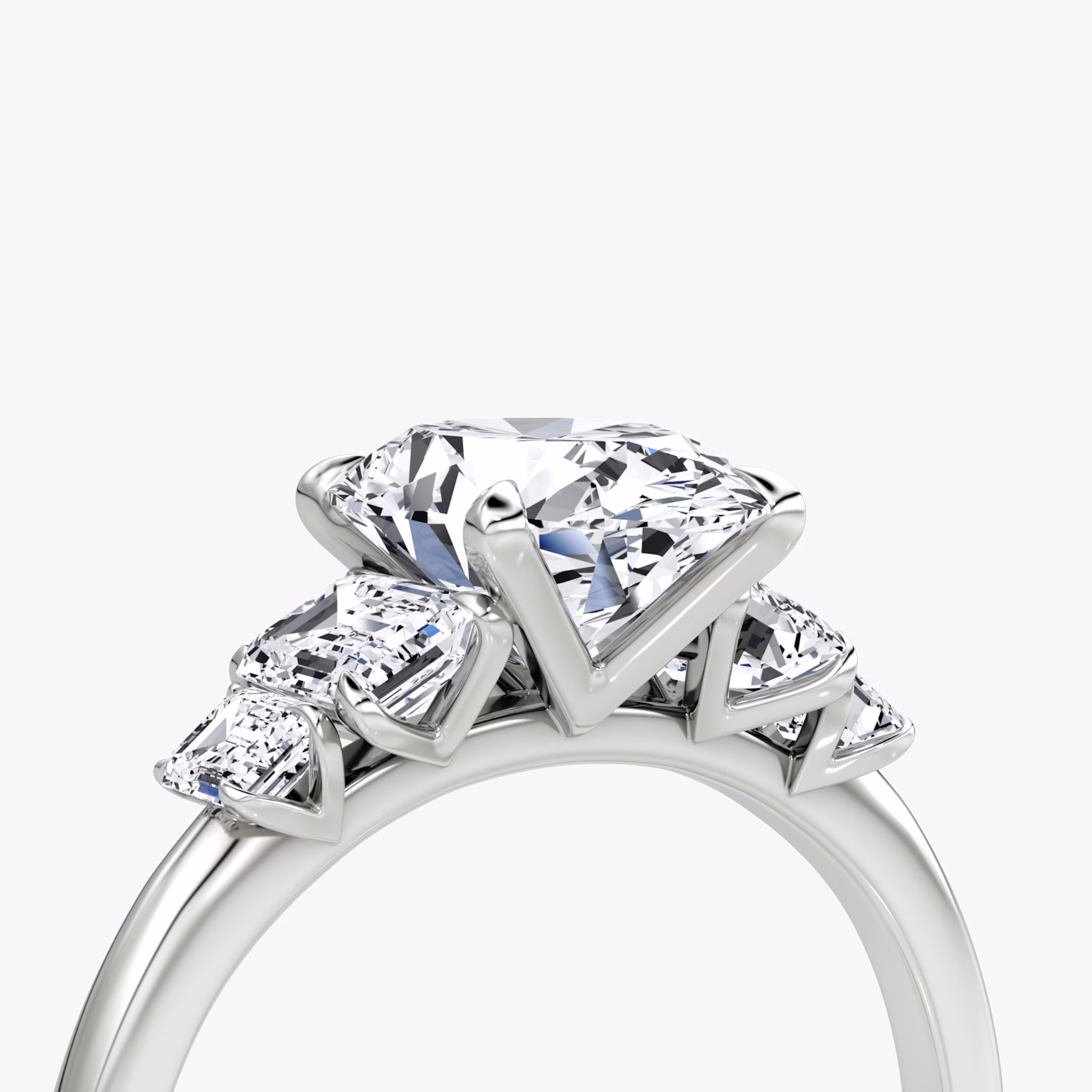 The Statement Five Stone | Oval | 18k | White Gold | bandAccent: Plain | diamondOrientation: vertical | caratWeight: other