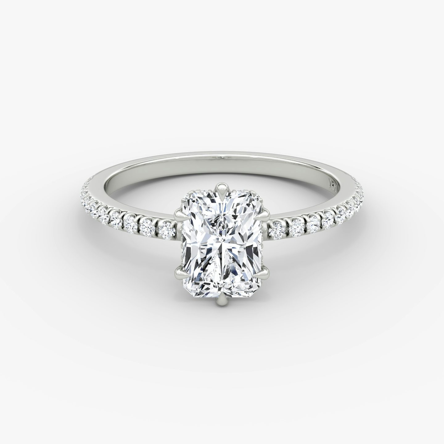 Signature 6 Prong | Radiant | Platin | bandAccent: Mit Pavé-Besatz | bandWidth: standard | hiddenHalo: yes | diamondOrientation: vertical | caratWeight: other