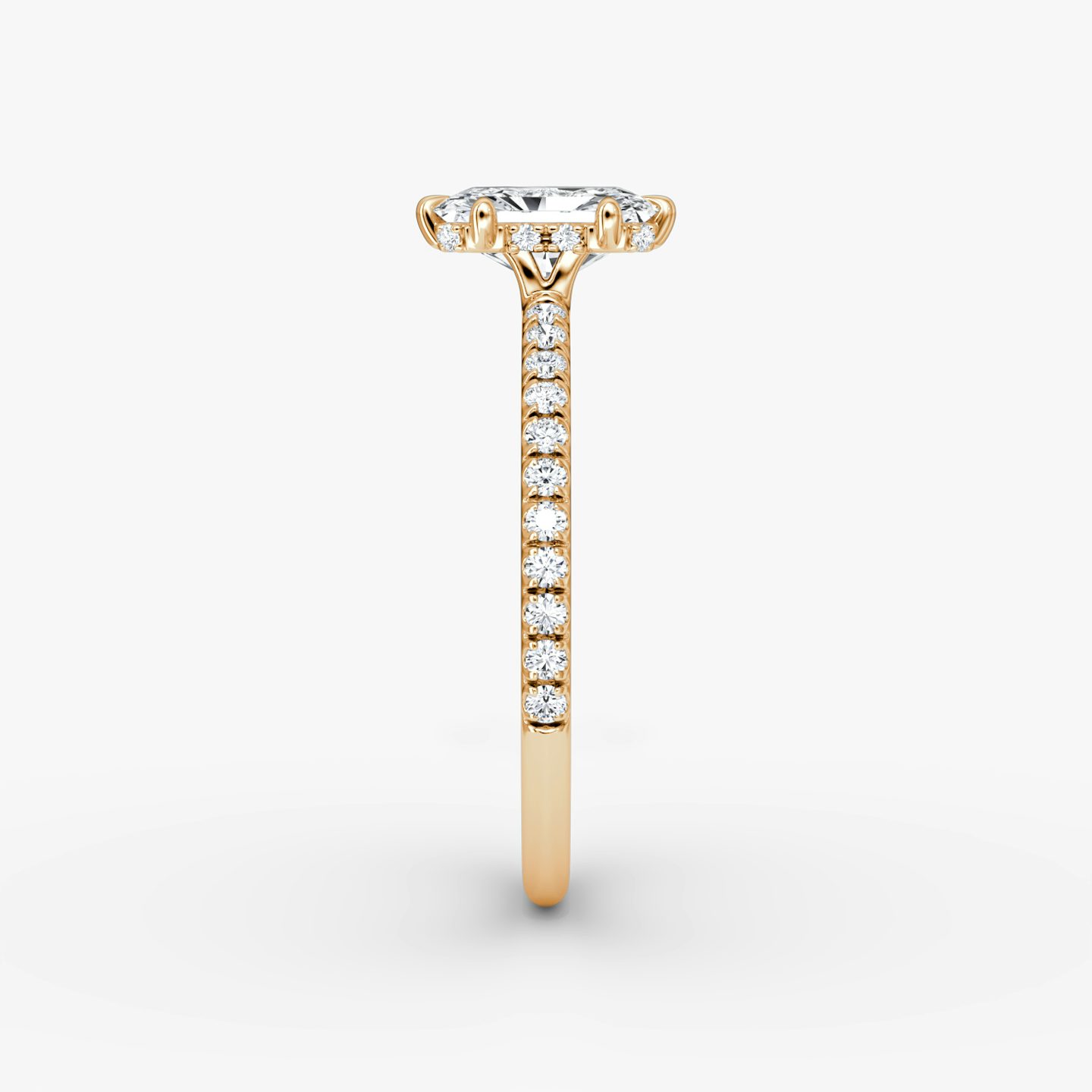 Signature 6 Prong | Radiant | 14k | Roségold | bandAccent: Mit Pavé-Besatz | bandWidth: standard | hiddenHalo: yes | diamondOrientation: vertical | caratWeight: other