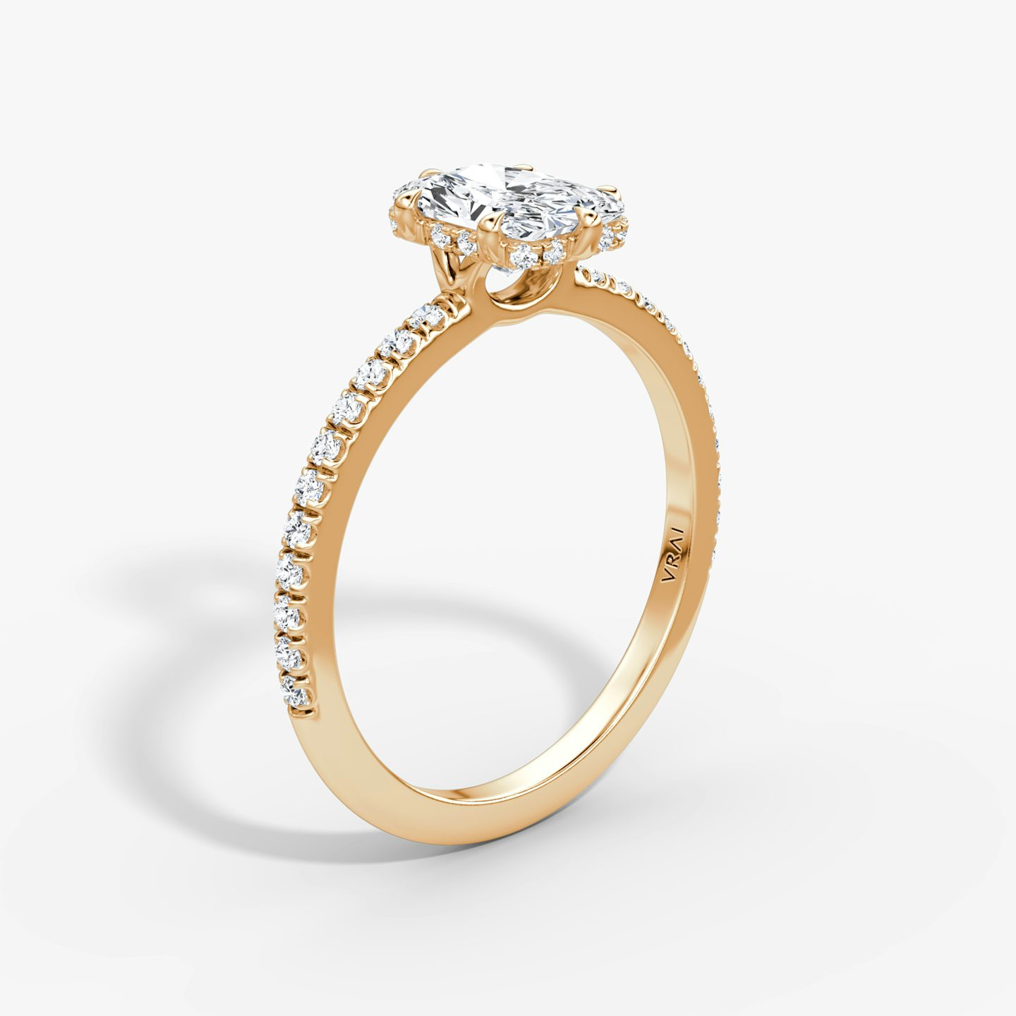 Signature 6 Prong | Radiant | 14k | Roségold | bandAccent: Mit Pavé-Besatz | bandWidth: standard | hiddenHalo: yes | diamondOrientation: vertical | caratWeight: other