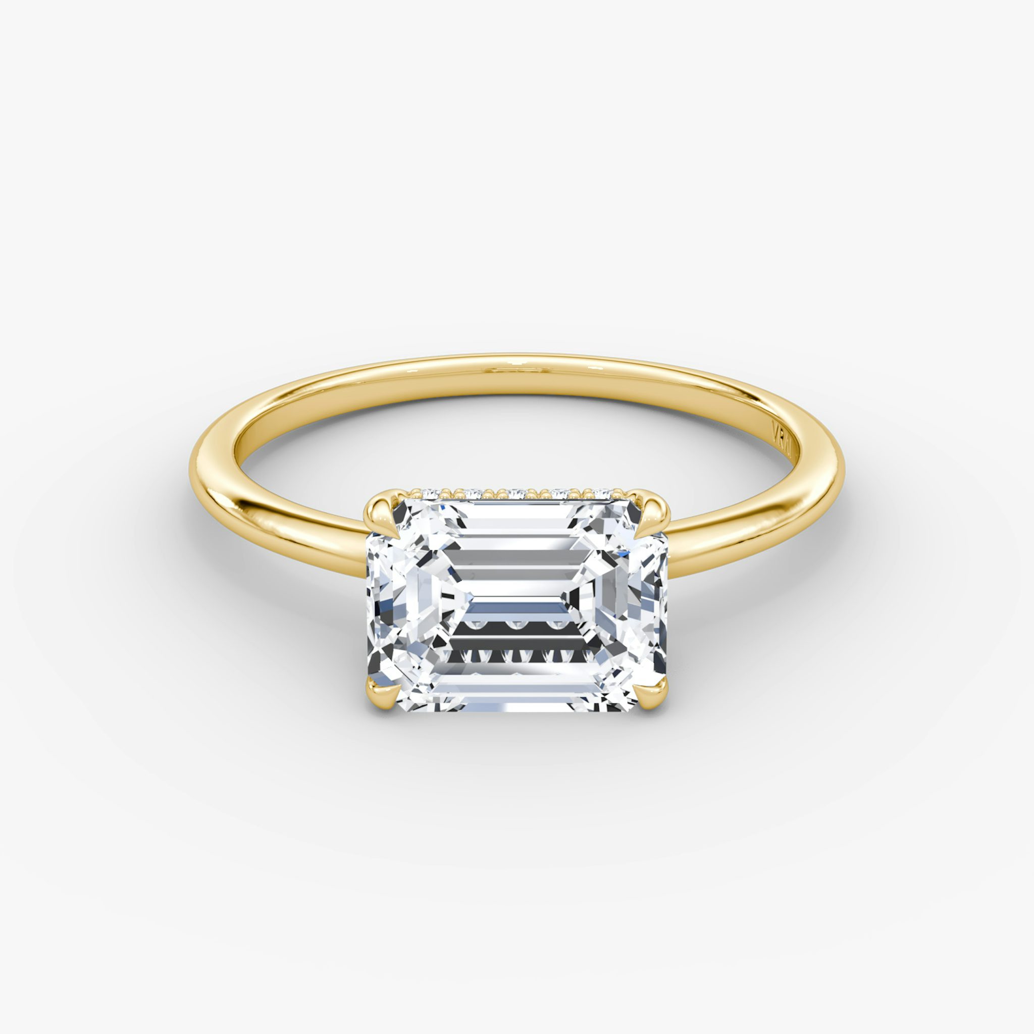 The Signature | Emerald | 18k | Yellow Gold | bandAccent: Plain | bandWidth: standard | diamondOrientation: horizontal | hiddenHalo: yes | caratWeight: other