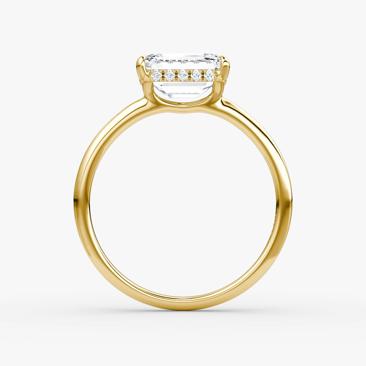 Anillo de compromiso Signature | Esmeralda | 18k | Oro amarillo | bandAccent: Simple | bandWidth: standard | diamondOrientation: horizontal | hiddenHalo: yes | caratWeight: other