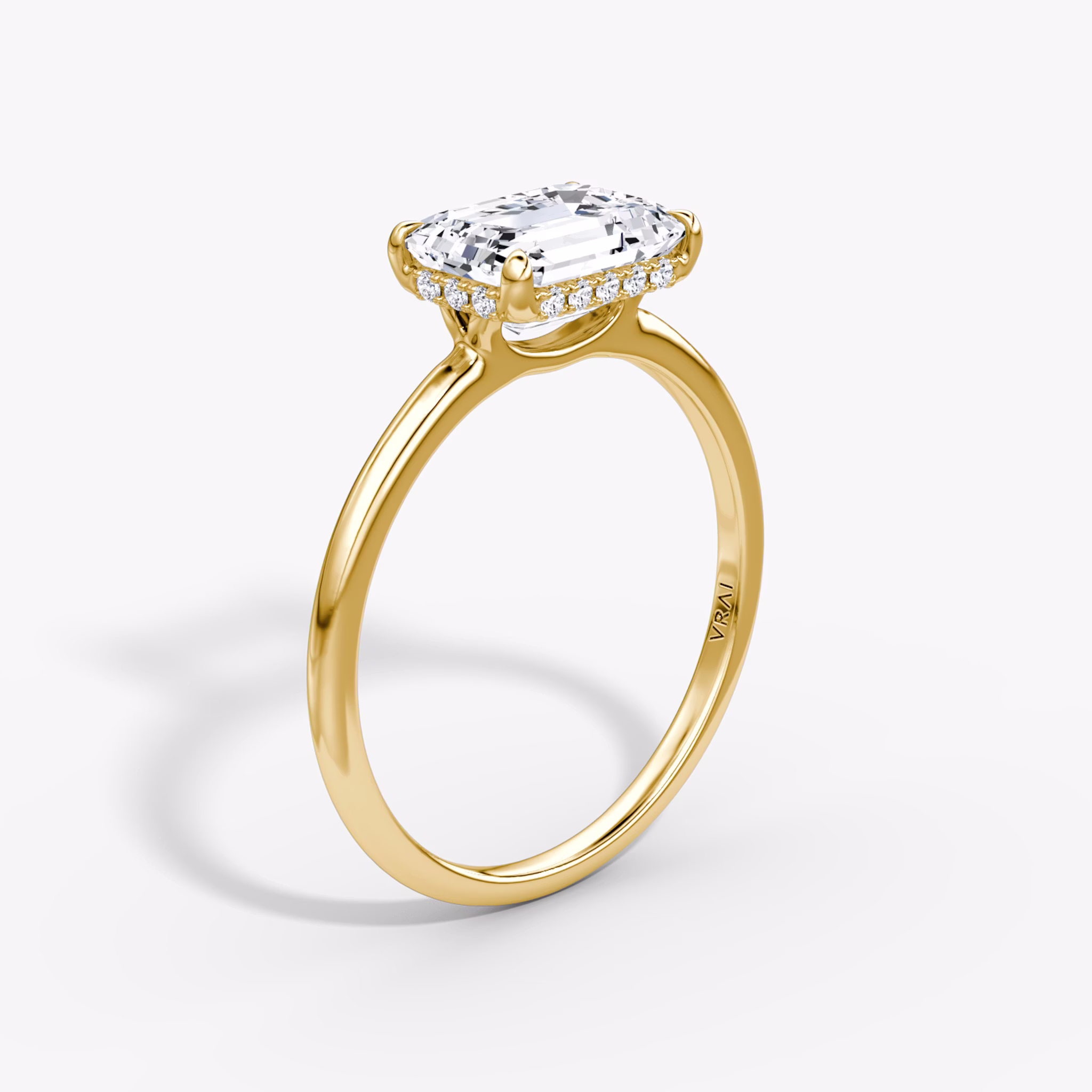 The Signature | Emerald | 18k | Yellow Gold | bandAccent: Plain | bandWidth: standard | diamondOrientation: horizontal | hiddenHalo: yes | caratWeight: other