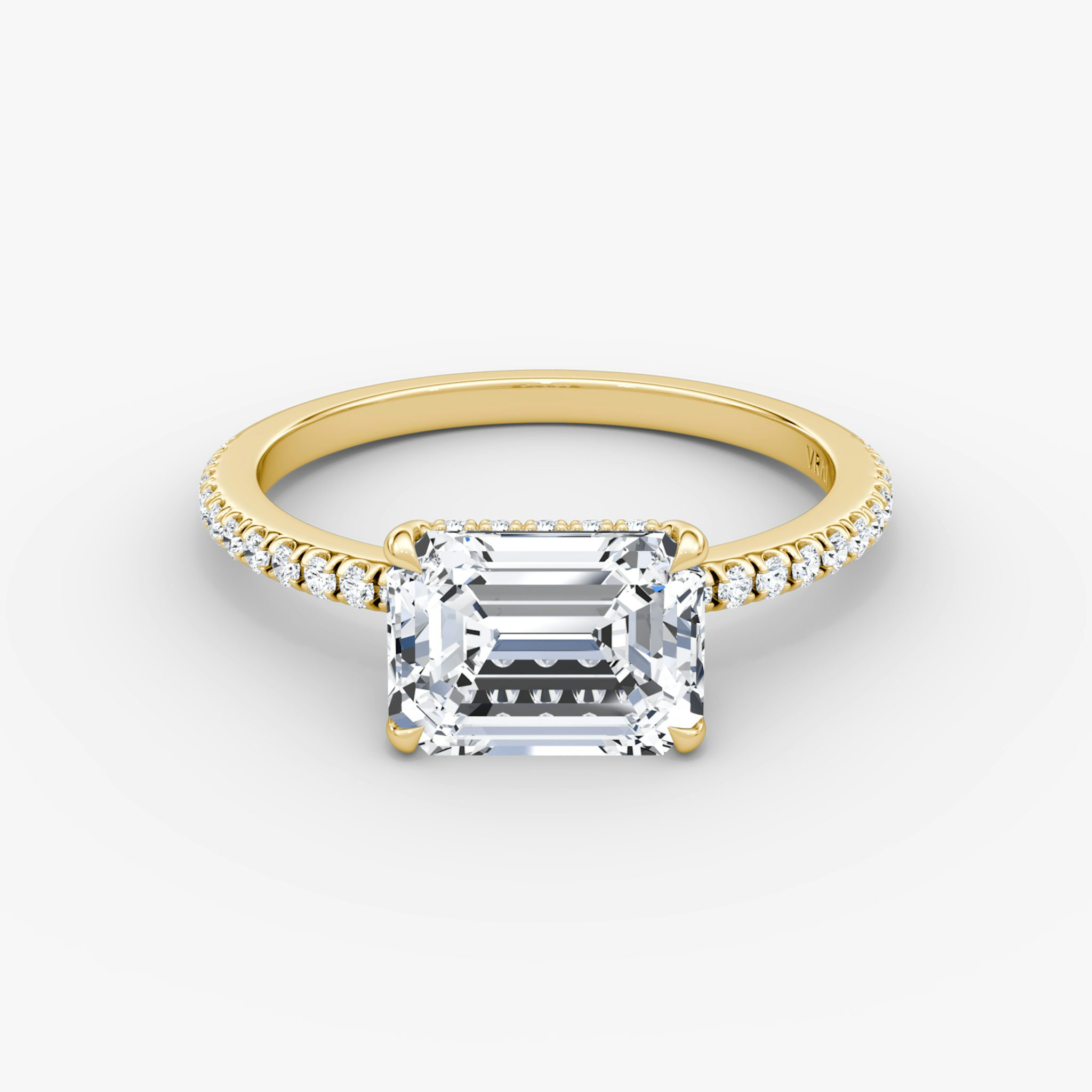 The Signature | Emerald | 18k | Yellow Gold | bandAccent: Pavé | bandWidth: standard | diamondOrientation: horizontal | hiddenHalo: yes | caratWeight: other