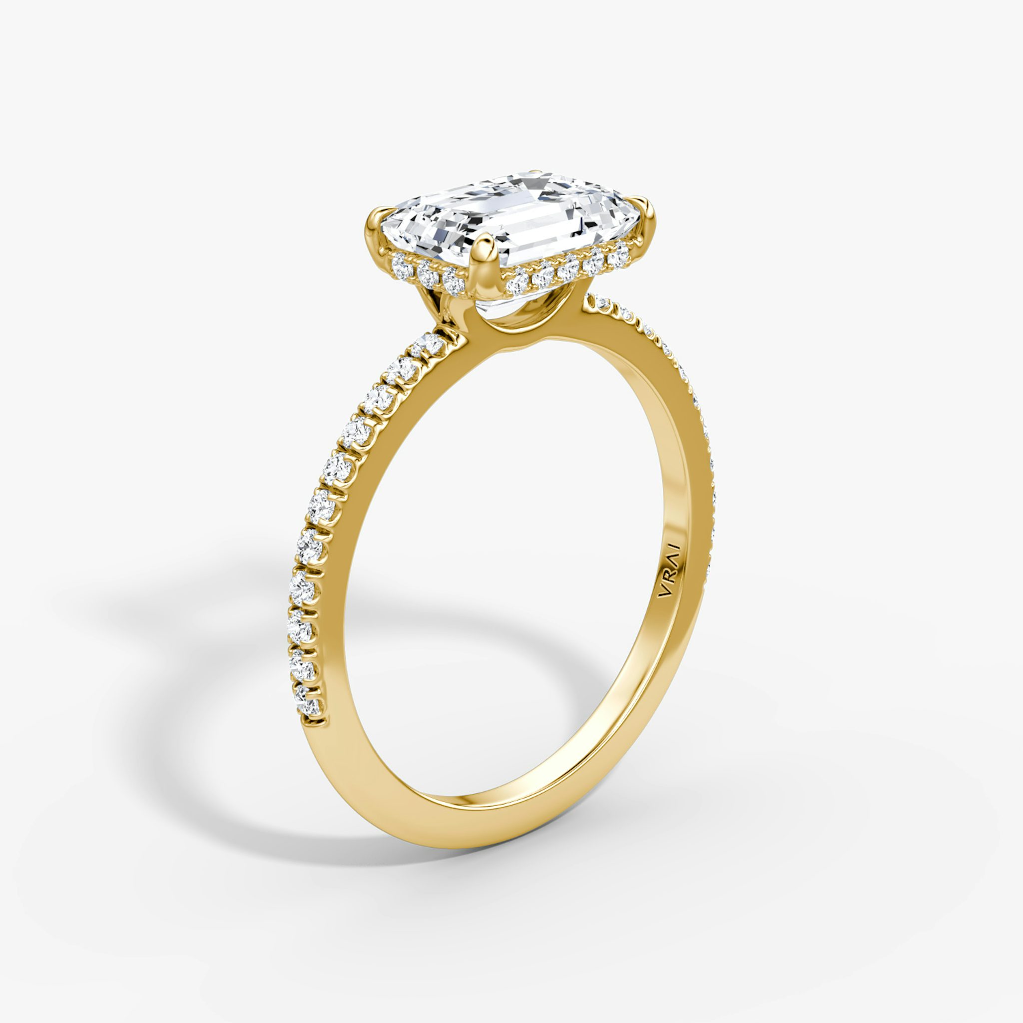The Signature | Emerald | 18k | Yellow Gold | bandAccent: Pavé | bandWidth: standard | diamondOrientation: horizontal | hiddenHalo: yes | caratWeight: other