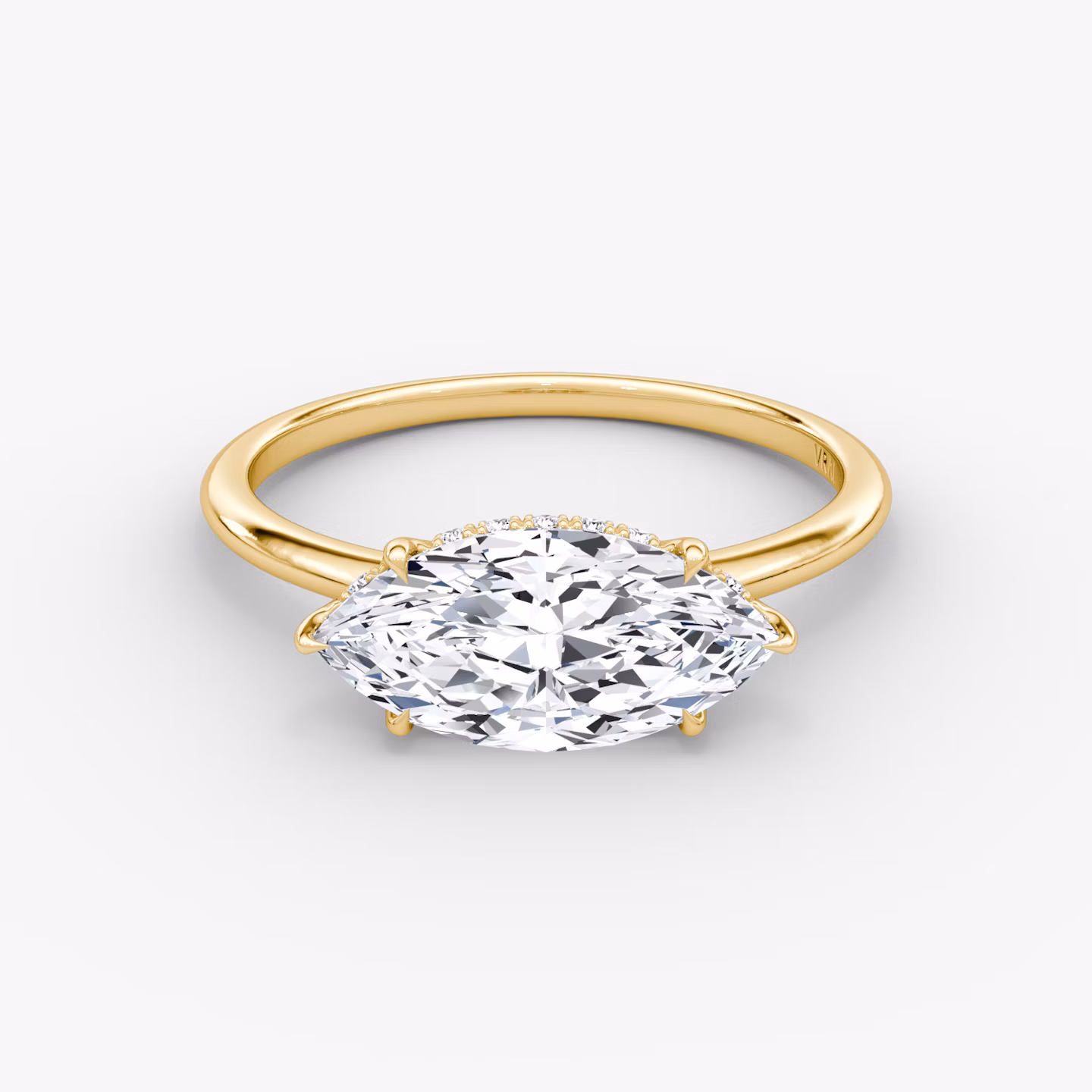Anillo de compromiso Signature | Marquise | 18k | Oro amarillo | bandAccent: Simple | bandWidth: standard | diamondOrientation: horizontal | hiddenHalo: yes | caratWeight: other