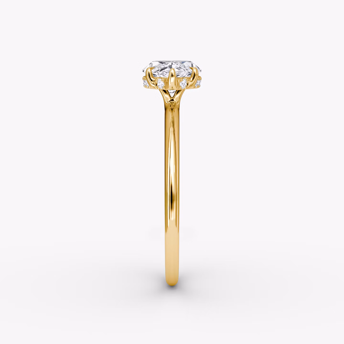 Anillo de compromiso Signature | Marquise | 18k | Oro amarillo | bandAccent: Simple | bandWidth: standard | diamondOrientation: horizontal | hiddenHalo: yes | caratWeight: other