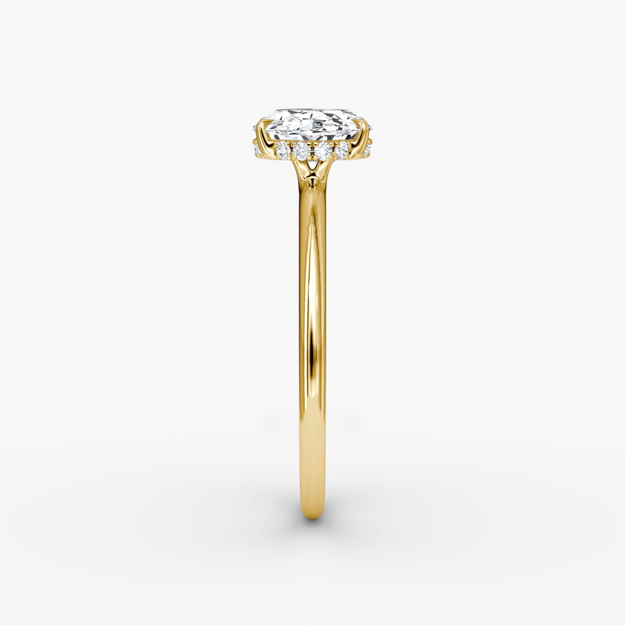The Signature | Oval | 18k | Yellow Gold | bandAccent: Plain | bandWidth: standard | diamondOrientation: horizontal | hiddenHalo: yes | caratWeight: other