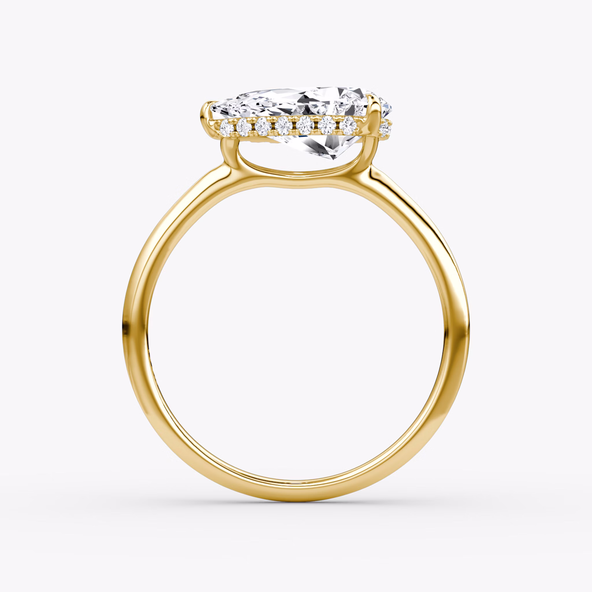 Signature | Tropfen | 18k | Gelbgold | bandAccent: Ohne Pavé-Besatz | bandWidth: standard | diamondOrientation: horizontal | hiddenHalo: yes | caratWeight: other