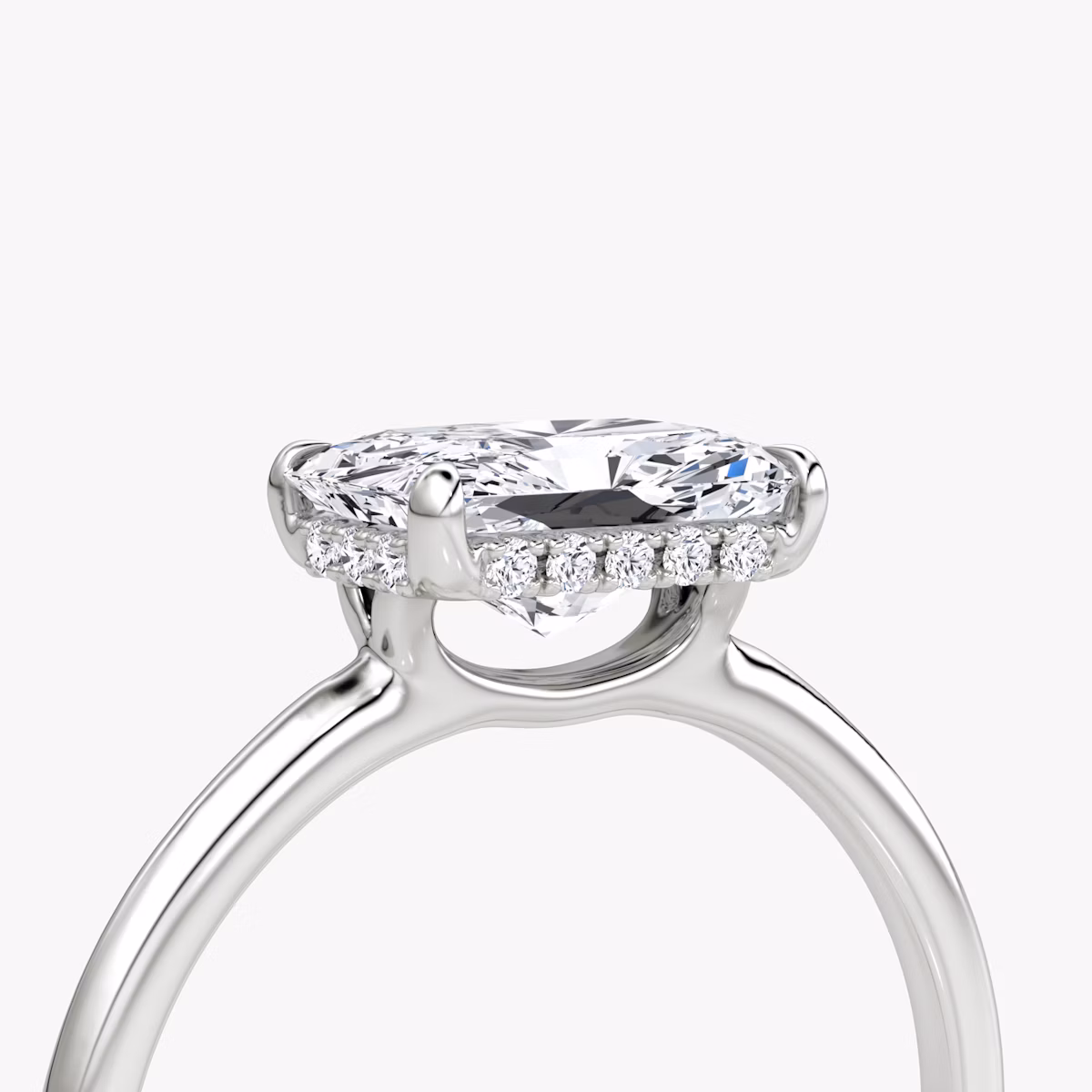 Anillo de compromiso Signature | Radiante | Platino | bandAccent: Simple | bandWidth: standard | diamondOrientation: horizontal | hiddenHalo: yes | caratWeight: other
