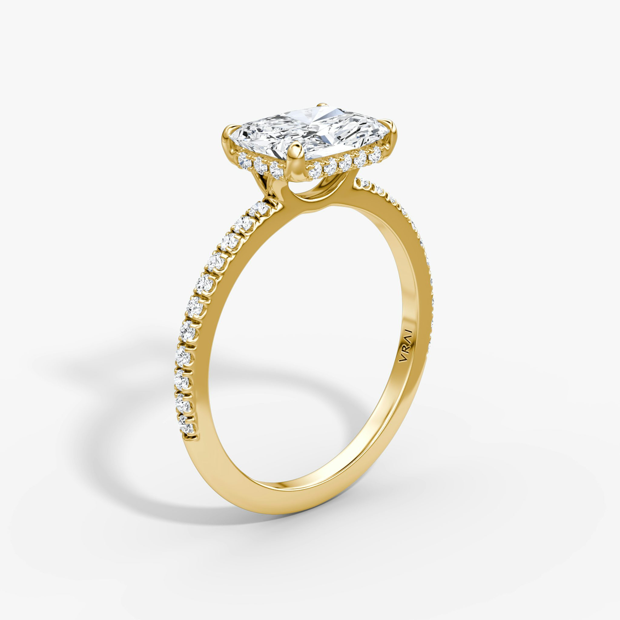 The Signature | Radiant | 18k | Yellow Gold | bandAccent: Pavé | bandWidth: standard | diamondOrientation: horizontal | hiddenHalo: yes | caratWeight: other