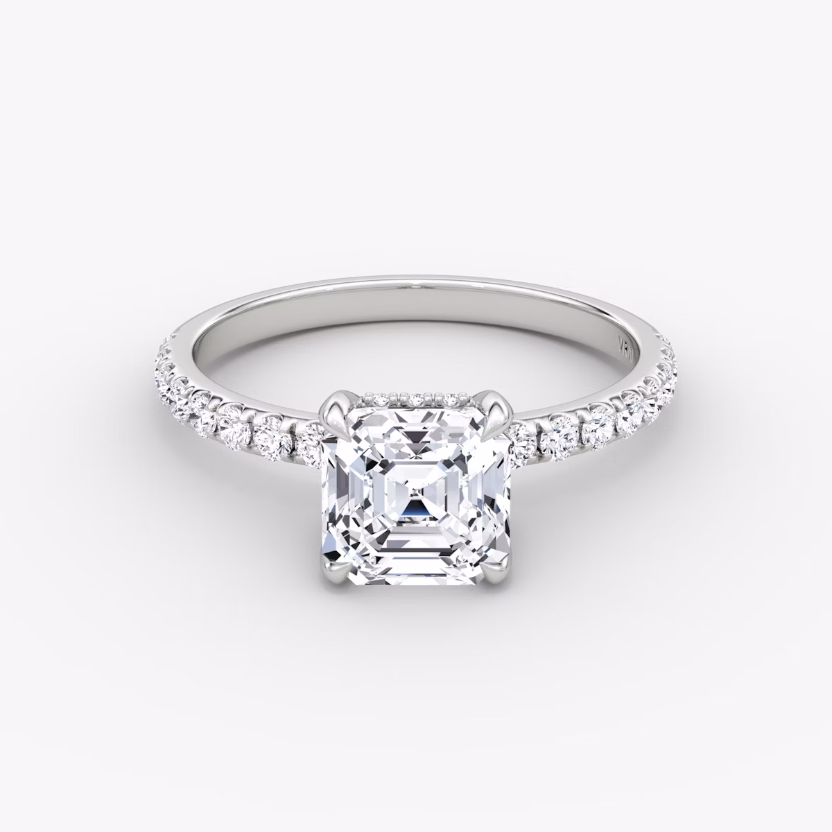 Classic Hidden Halo | Asscher | Platin | bandAccent: Mit Pavé-Besatz | bandWidth: large | prongStyle: Ohne Pavé-Besatz | diamondOrientation: vertical | caratWeight: other