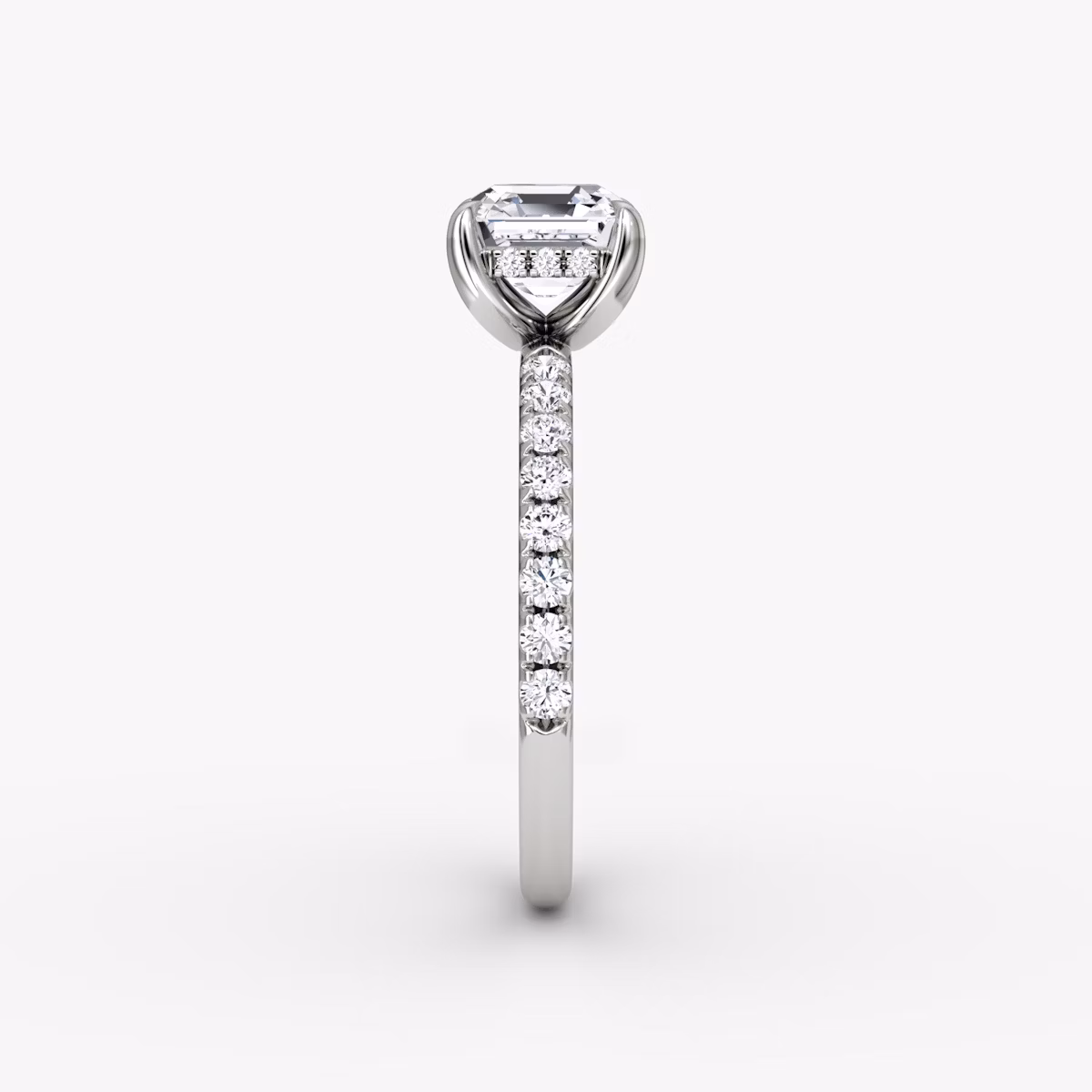 Classic Hidden Halo | Asscher | Platin | bandAccent: Mit Pavé-Besatz | bandWidth: large | prongStyle: Ohne Pavé-Besatz | diamondOrientation: vertical | caratWeight: other