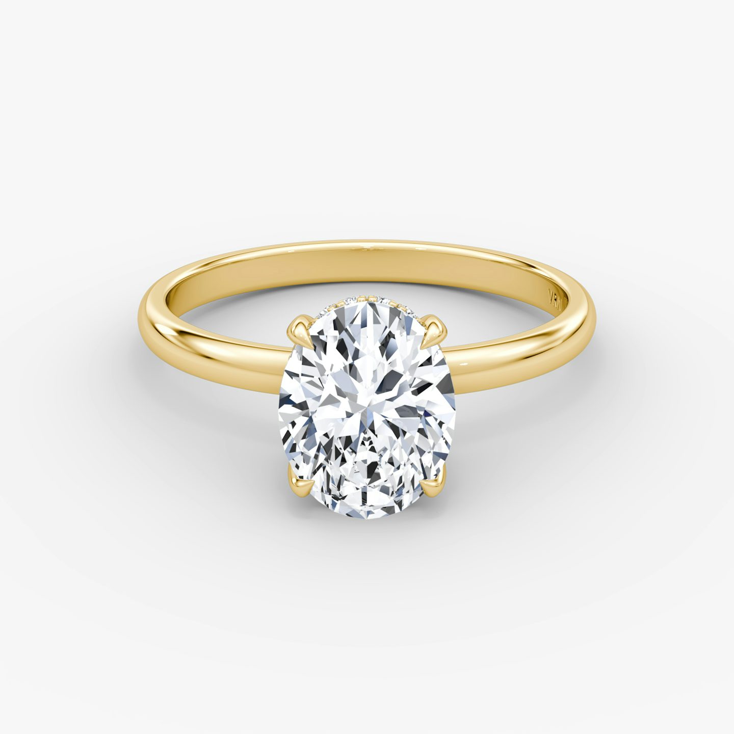 Anillo de compromiso Classic Hidden Halo | Oval | 18k | Oro amarillo | bandAccent: Simple | bandWidth: large | prongStyle: Simple | diamondOrientation: vertical | caratWeight: other