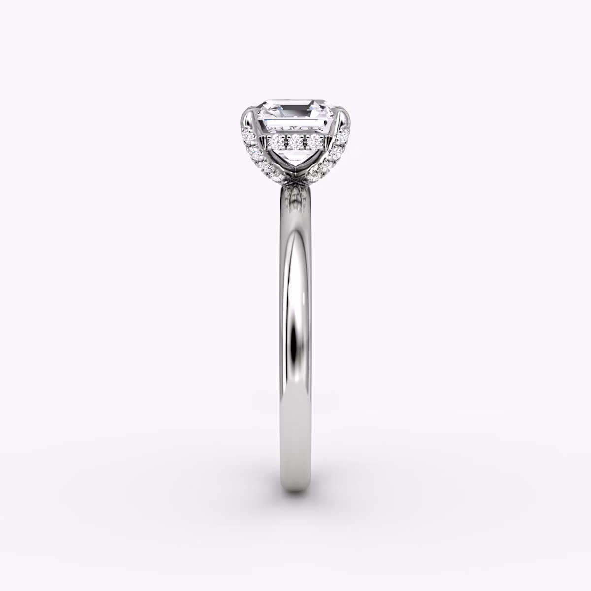 Classic Hidden Halo | Asscher | Platin | bandAccent: Ohne Pavé-Besatz | bandWidth: large | prongStyle: Mit Pavé-Besatz | diamondOrientation: vertical | caratWeight: other