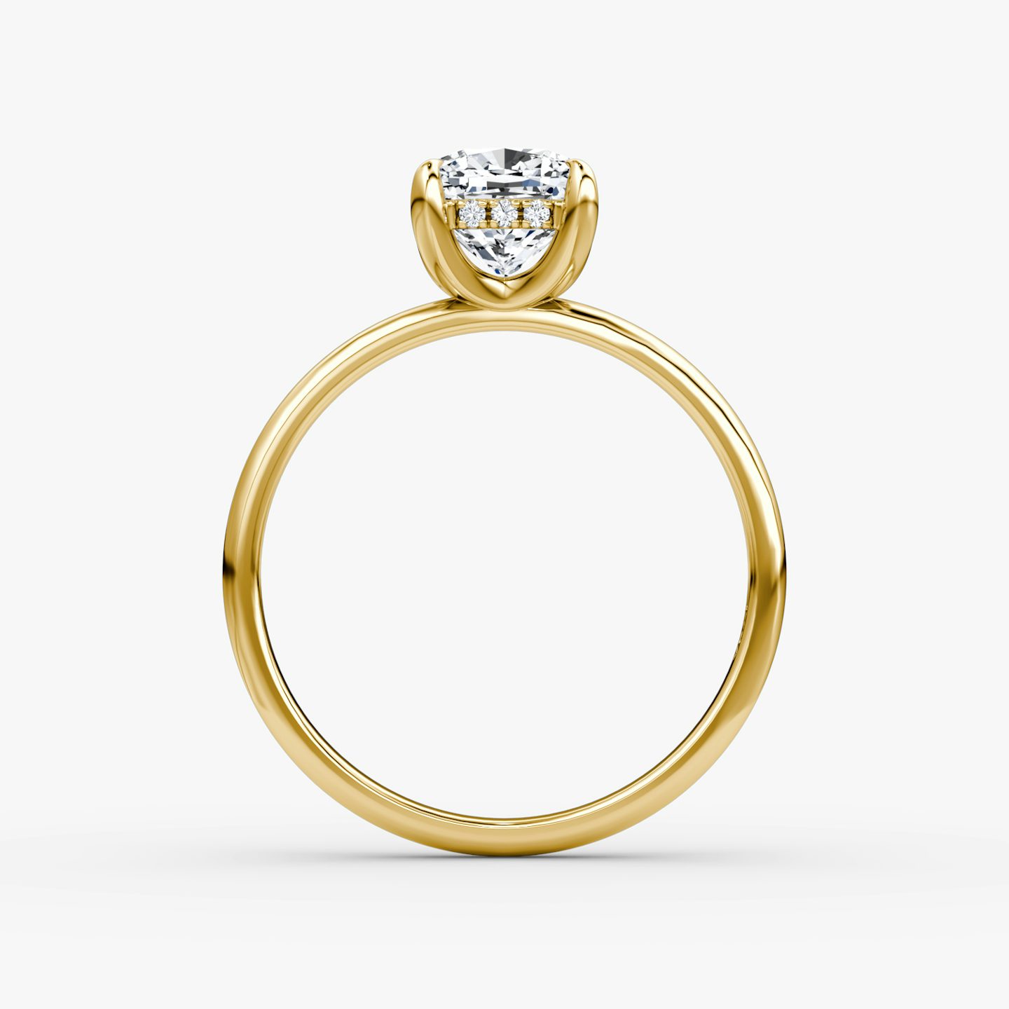 Classic Hidden Halo | Cushion | 18k | Gelbgold | bandAccent: Ohne Pavé-Besatz | bandWidth: large | prongStyle: Ohne Pavé-Besatz | diamondOrientation: vertical | caratWeight: other