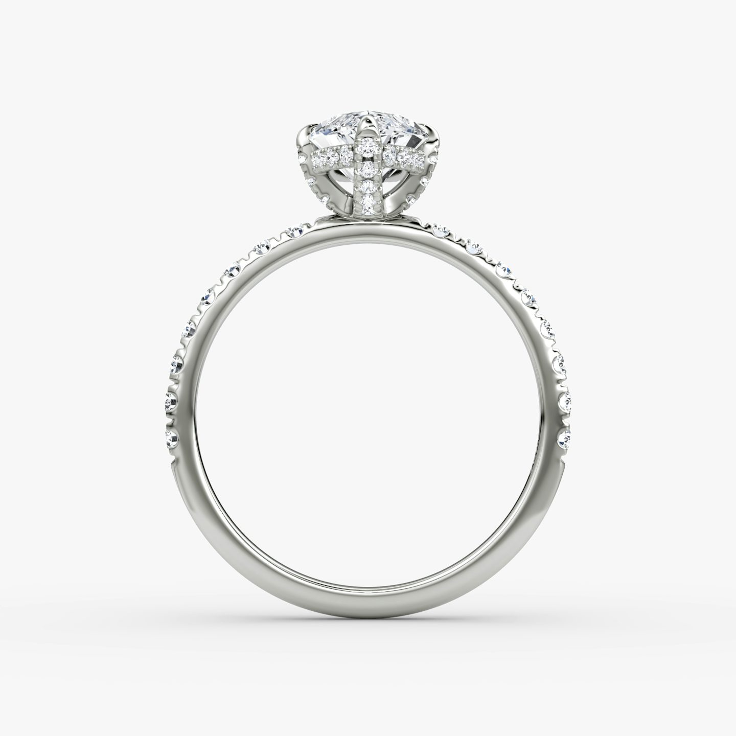 Classic Hidden Halo | Marquise | Platin | bandAccent: Mit Pavé-Besatz | bandWidth: large | prongStyle: Mit Pavé-Besatz | diamondOrientation: vertical | caratWeight: other