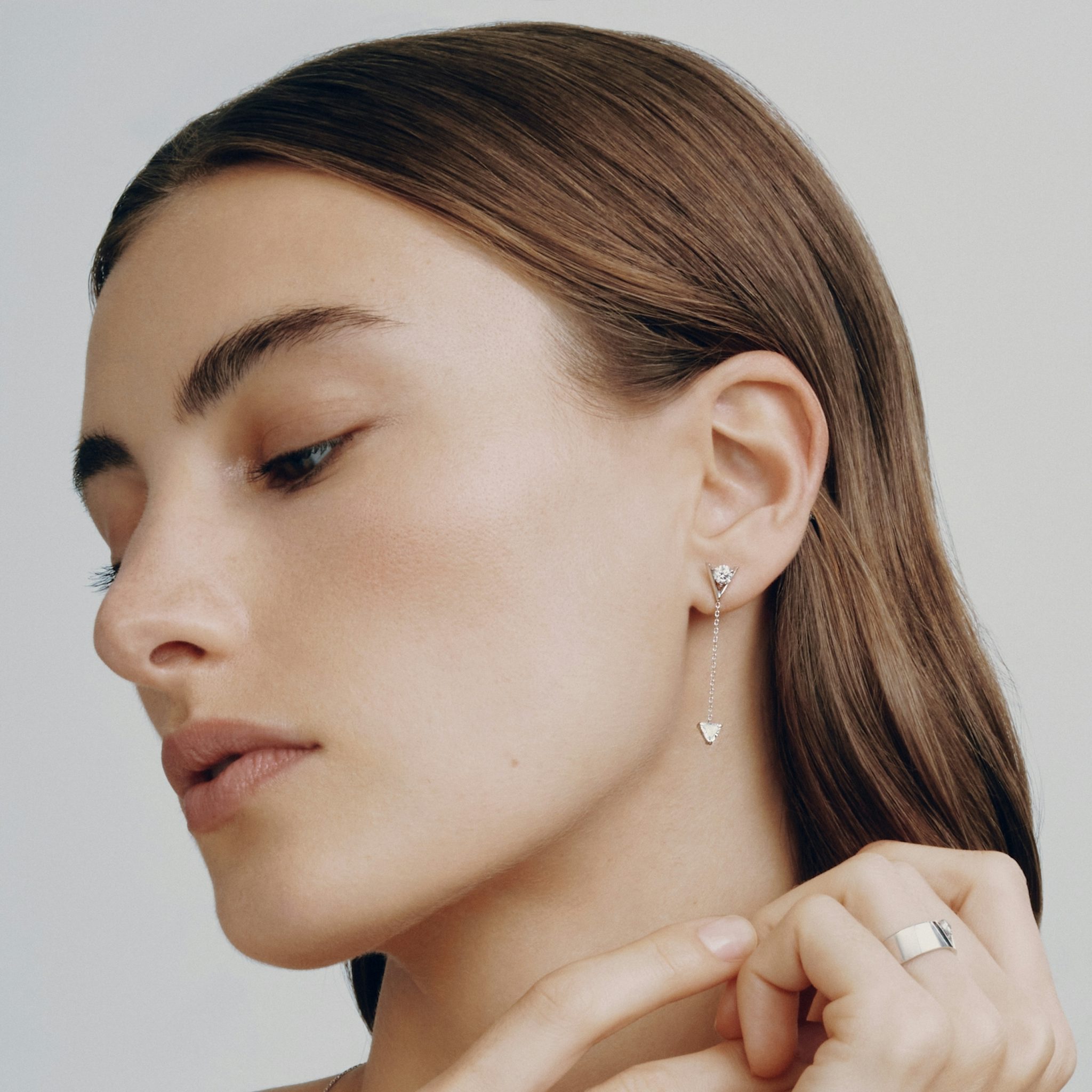 VRAI V Duo Dangle Earring | Round Brilliant and Trillion | 14k | Yellow Gold